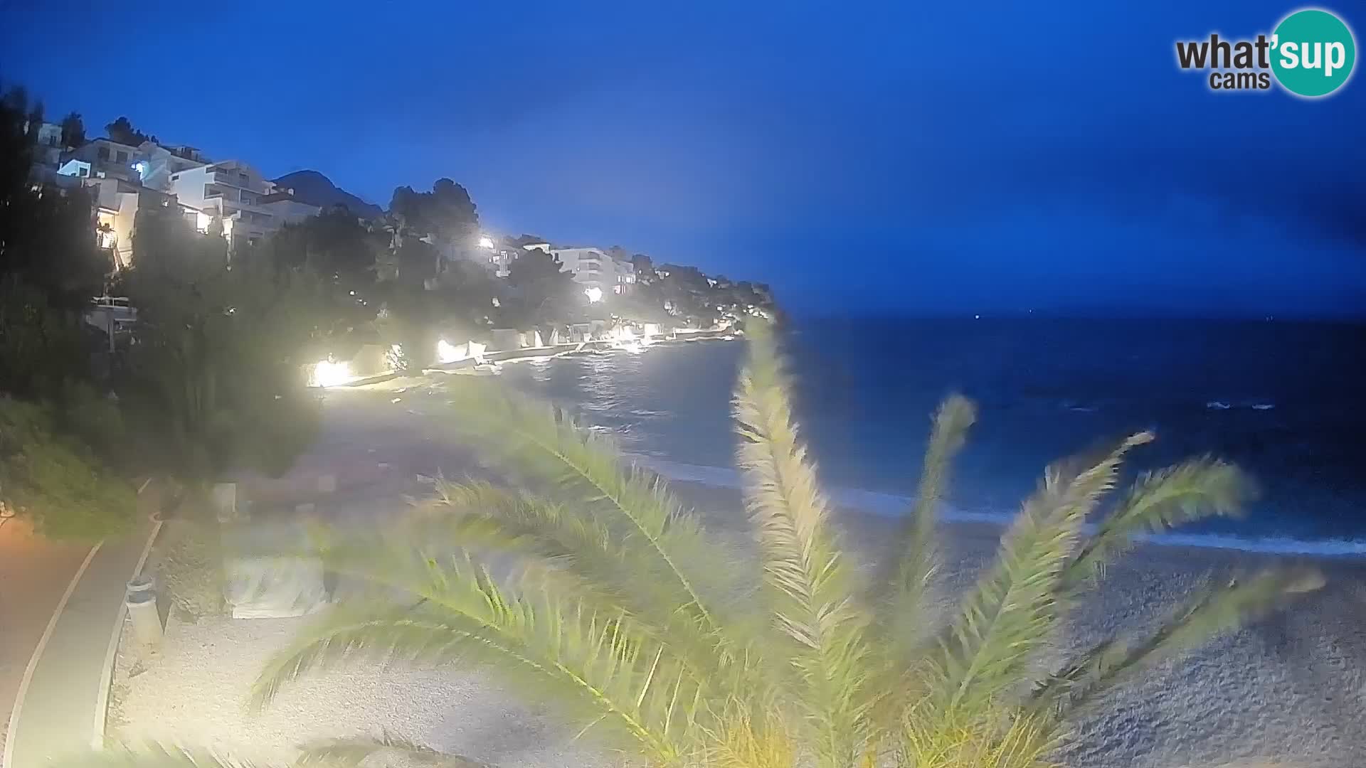 Web kamera Plaža Lučica Brela – Pogled uživo na jadransku obalu