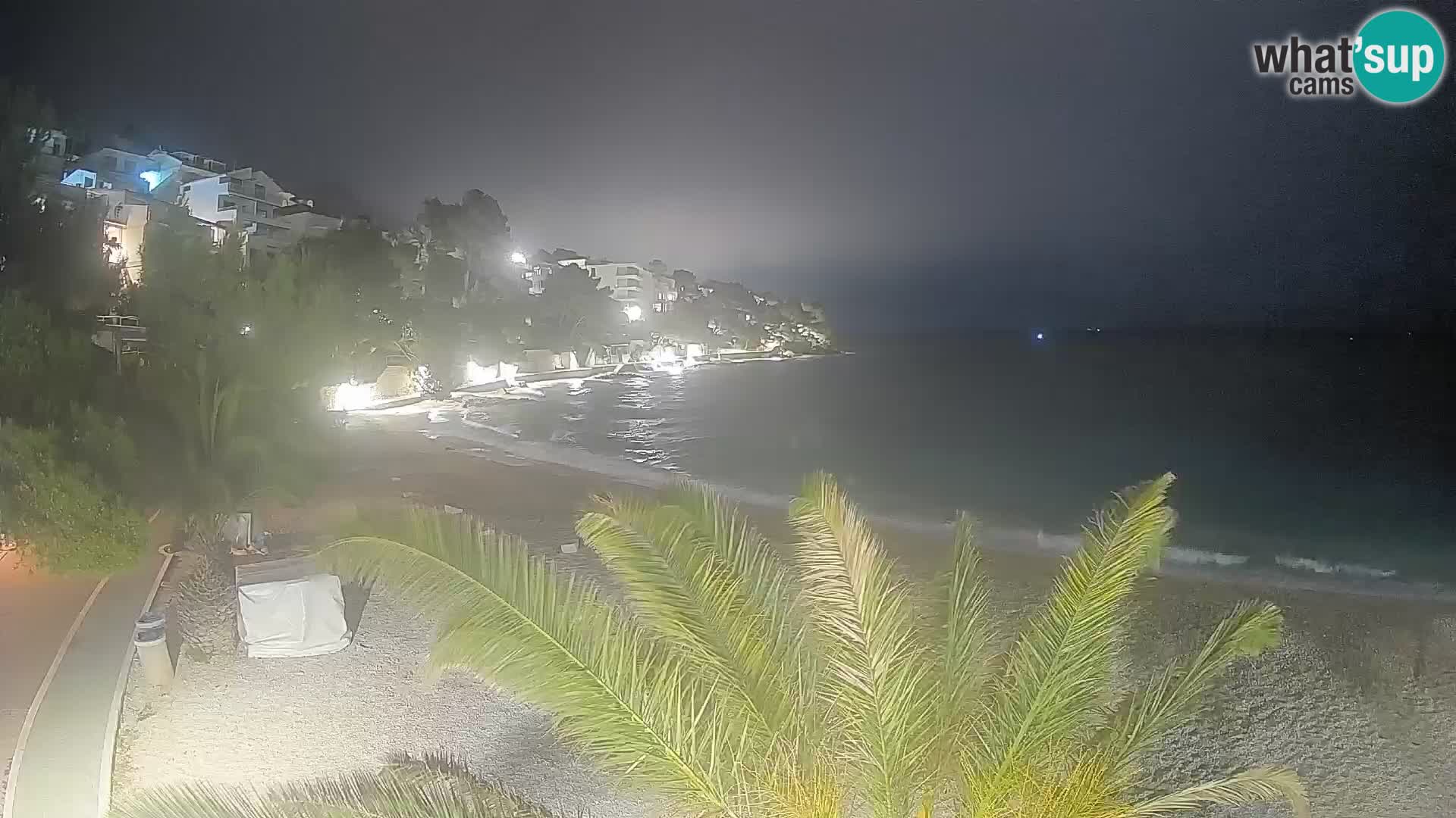 Spletna kamera Plaža Lučica Brela – Pogled v živo na Jadransko obalo