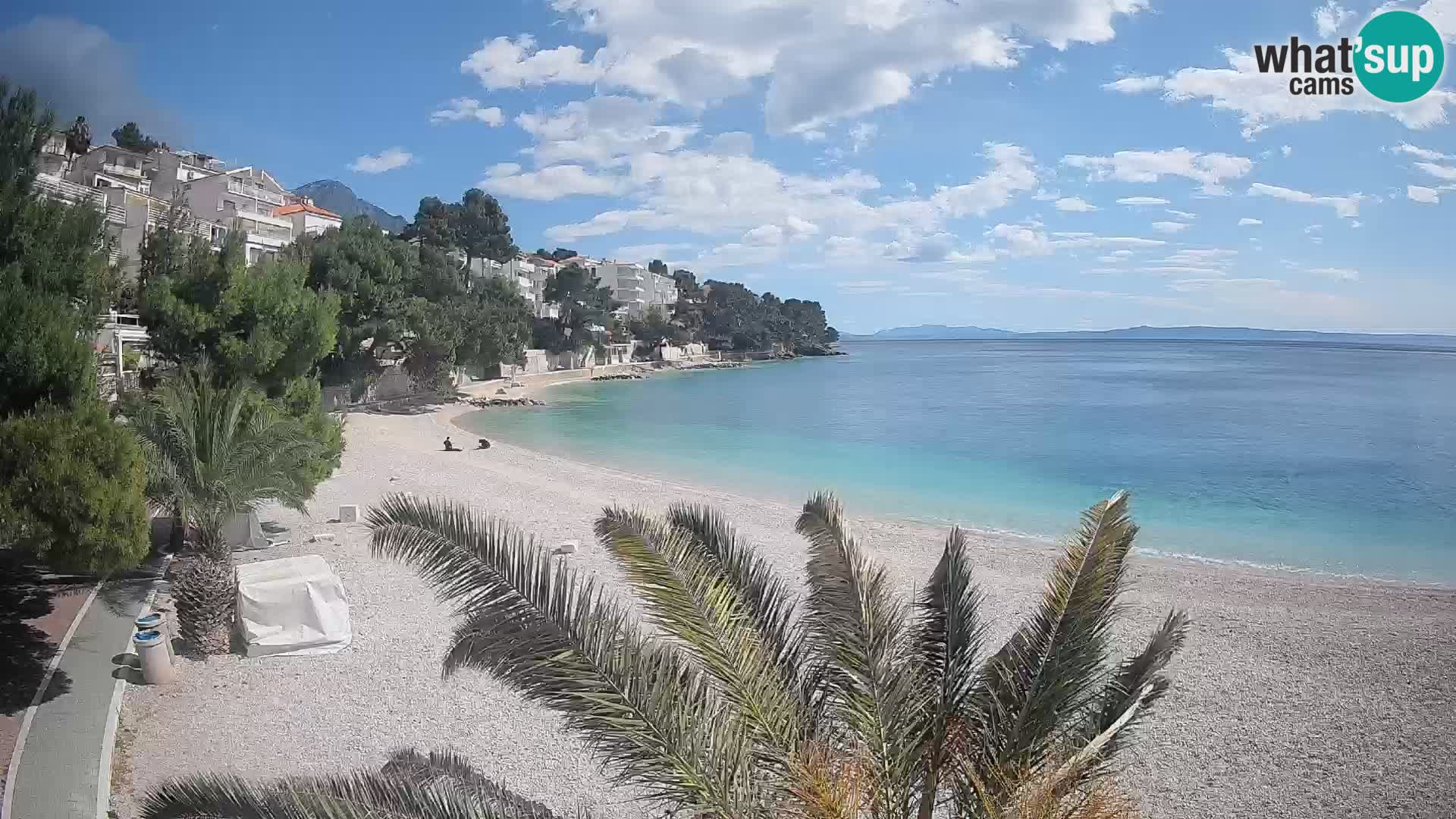 Spletna kamera Plaža Lučica Brela – Pogled v živo na Jadransko obalo