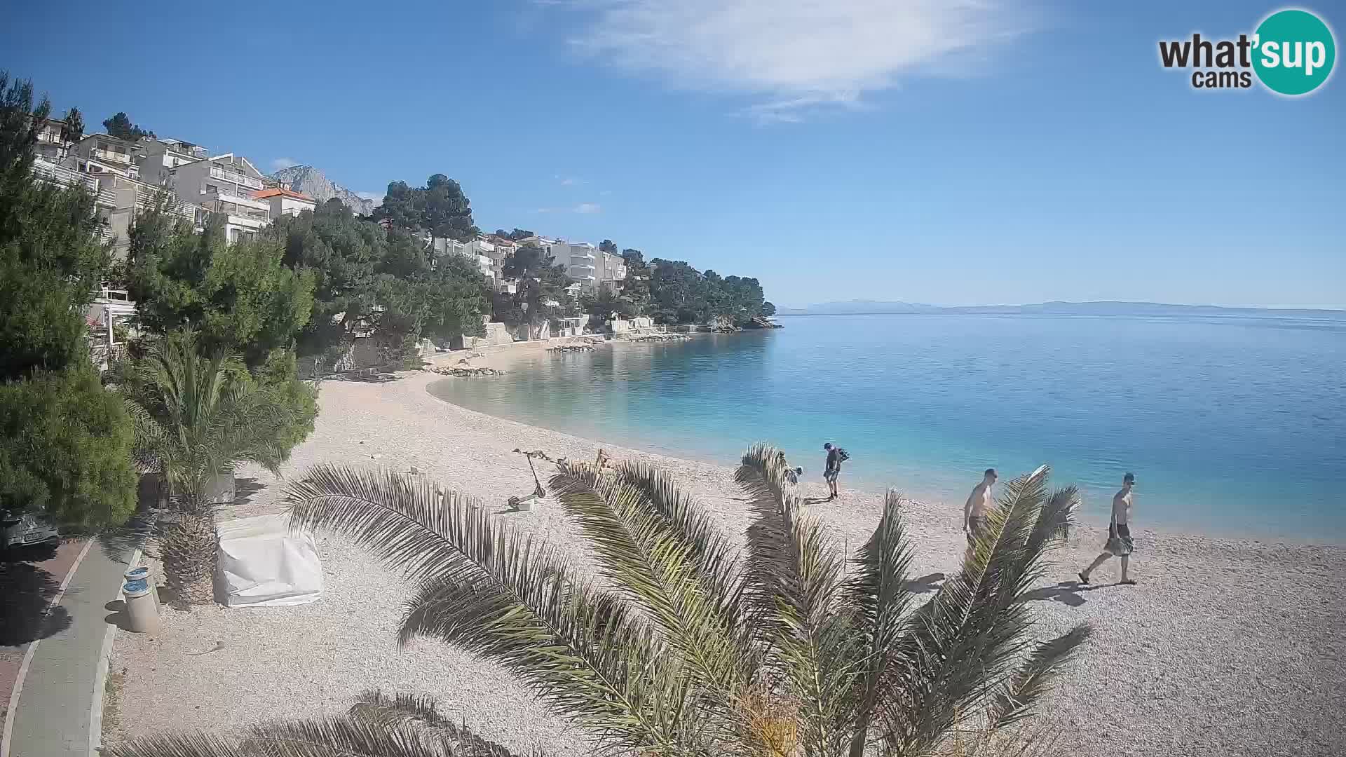 Spletna kamera Plaža Lučica Brela – Pogled v živo na Jadransko obalo