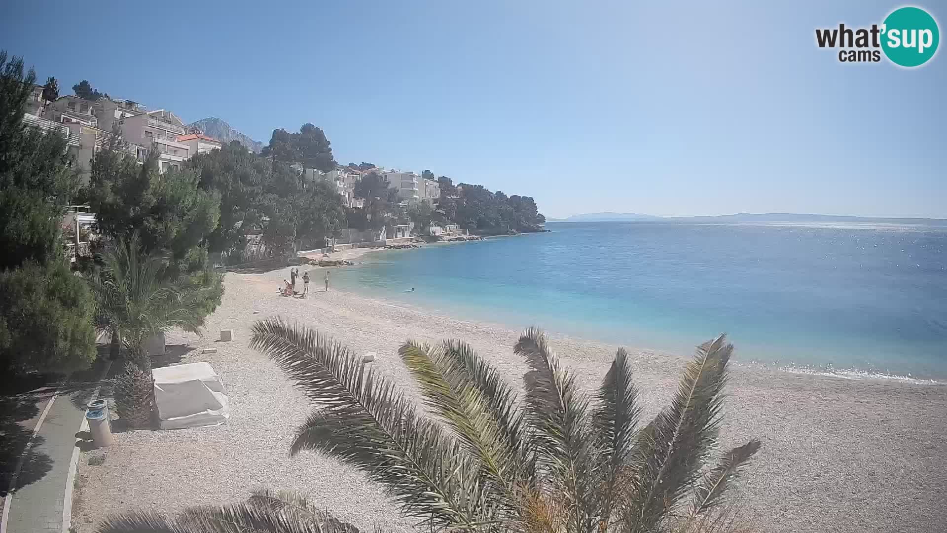 Web kamera Plaža Lučica Brela – Pogled uživo na jadransku obalu