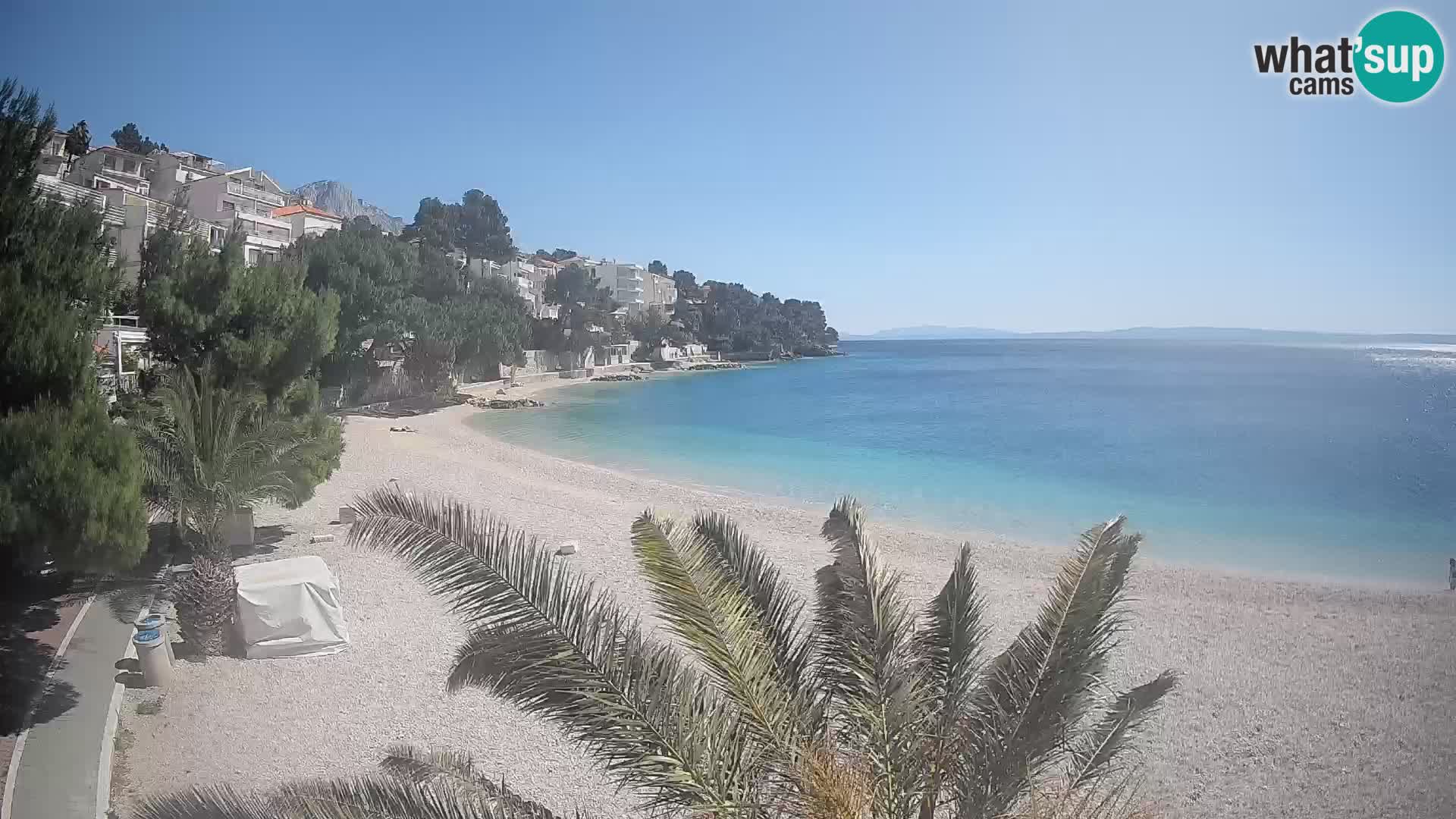 Spletna kamera Plaža Lučica Brela – Pogled v živo na Jadransko obalo