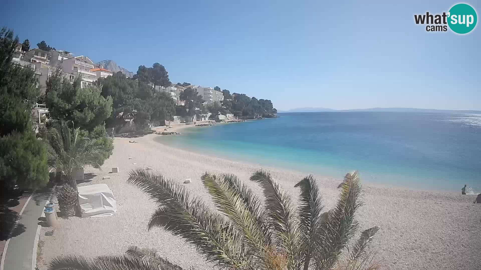 Spletna kamera Plaža Lučica Brela – Pogled v živo na Jadransko obalo