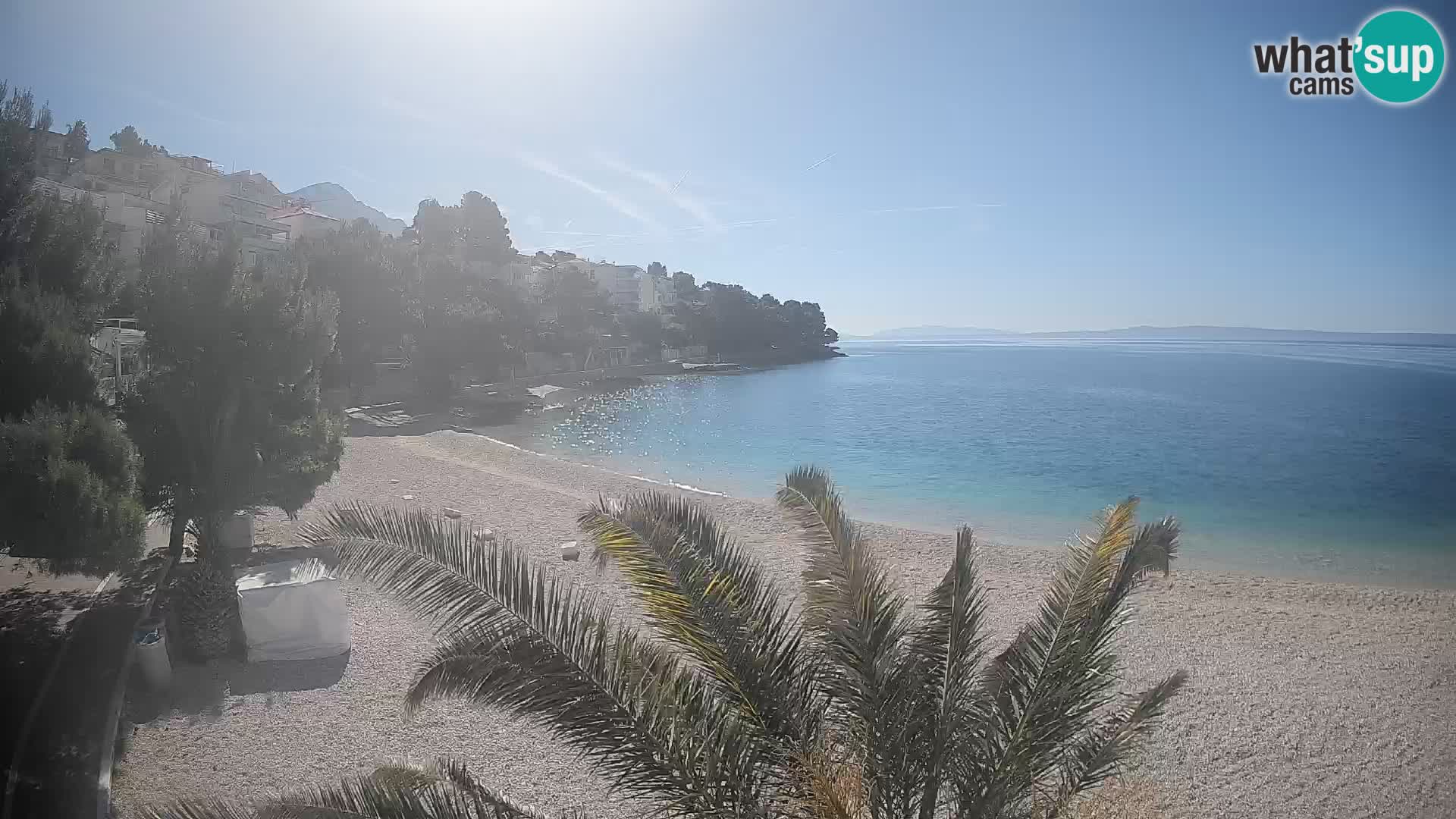 Spletna kamera Plaža Lučica Brela – Pogled v živo na Jadransko obalo