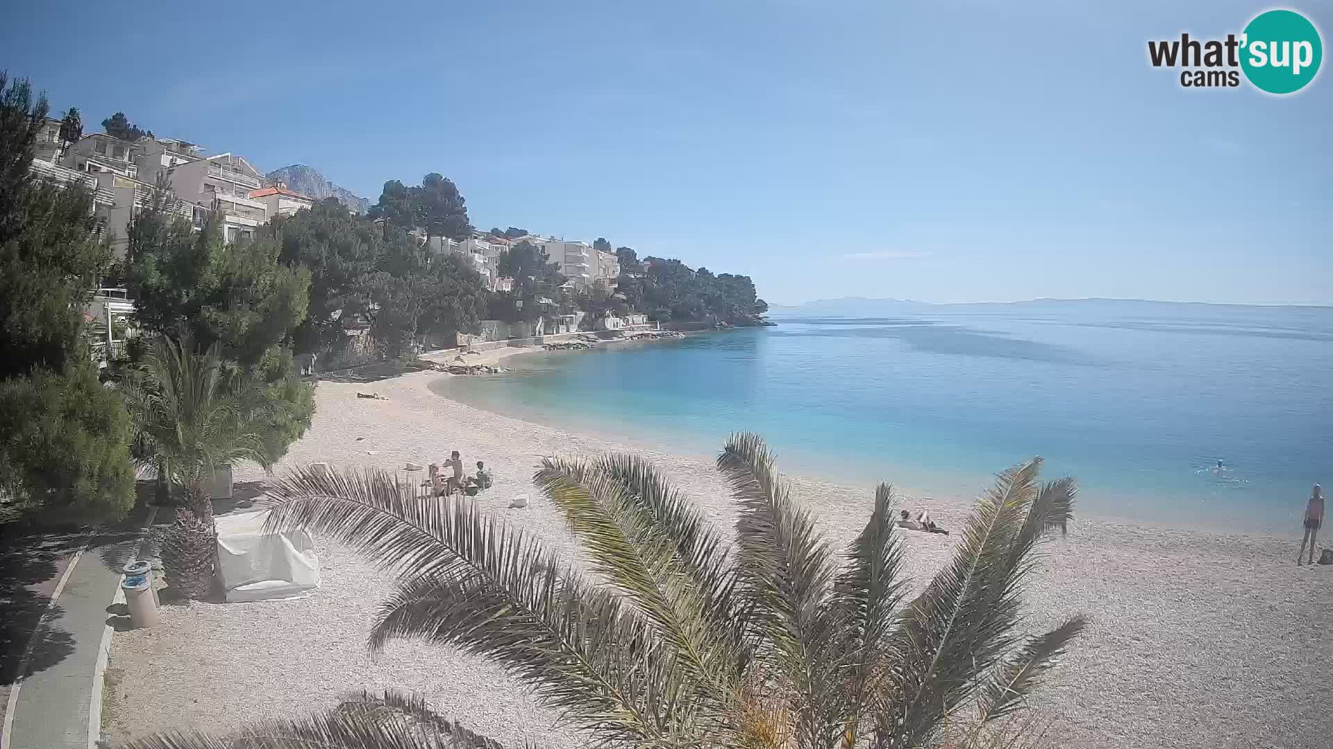 Spletna kamera Plaža Lučica Brela – Pogled v živo na Jadransko obalo