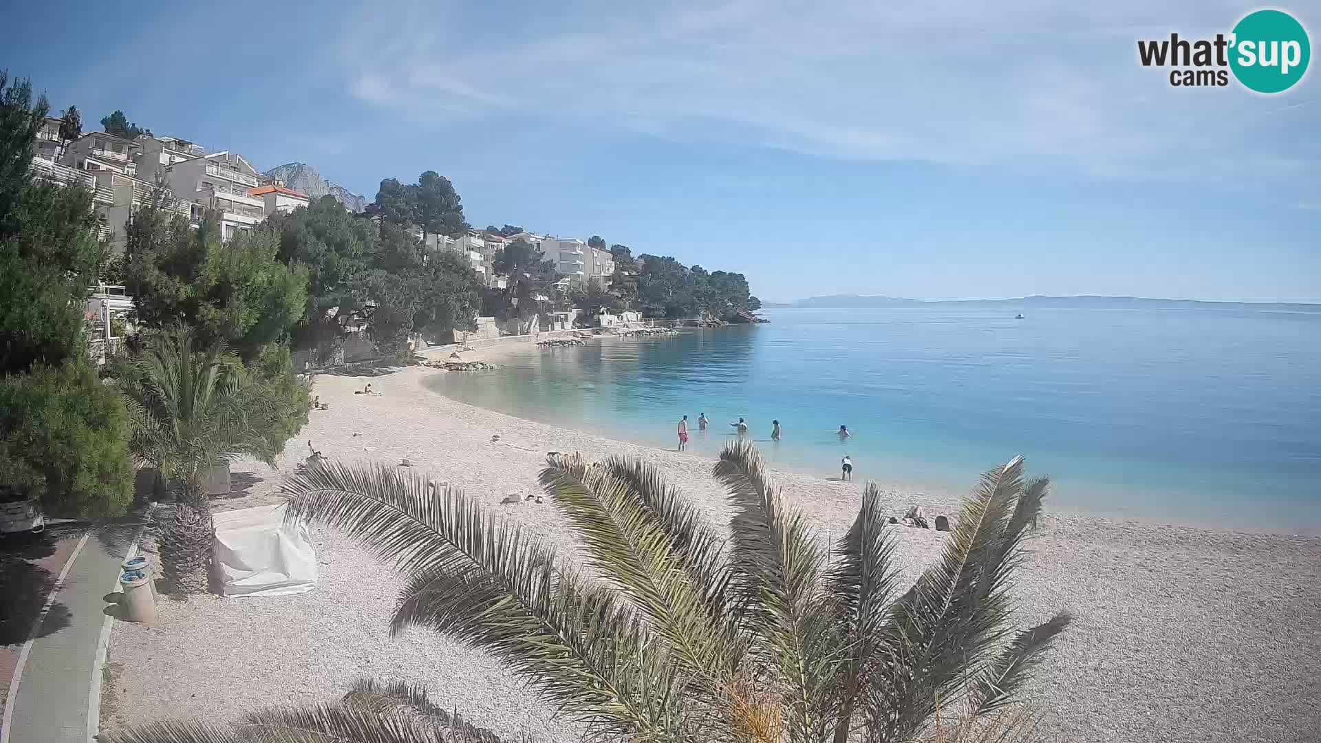 Spletna kamera Plaža Lučica Brela – Pogled v živo na Jadransko obalo