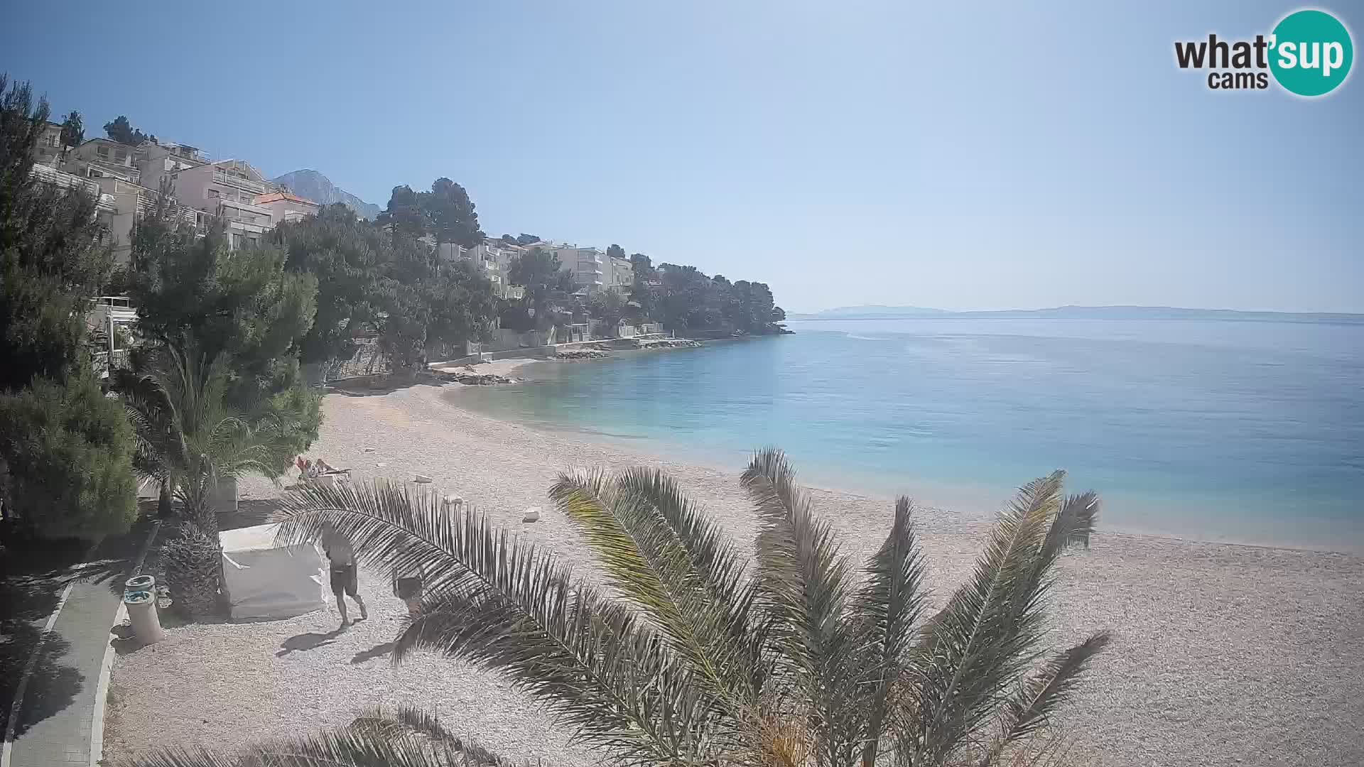 Web kamera Plaža Lučica Brela – Pogled uživo na jadransku obalu