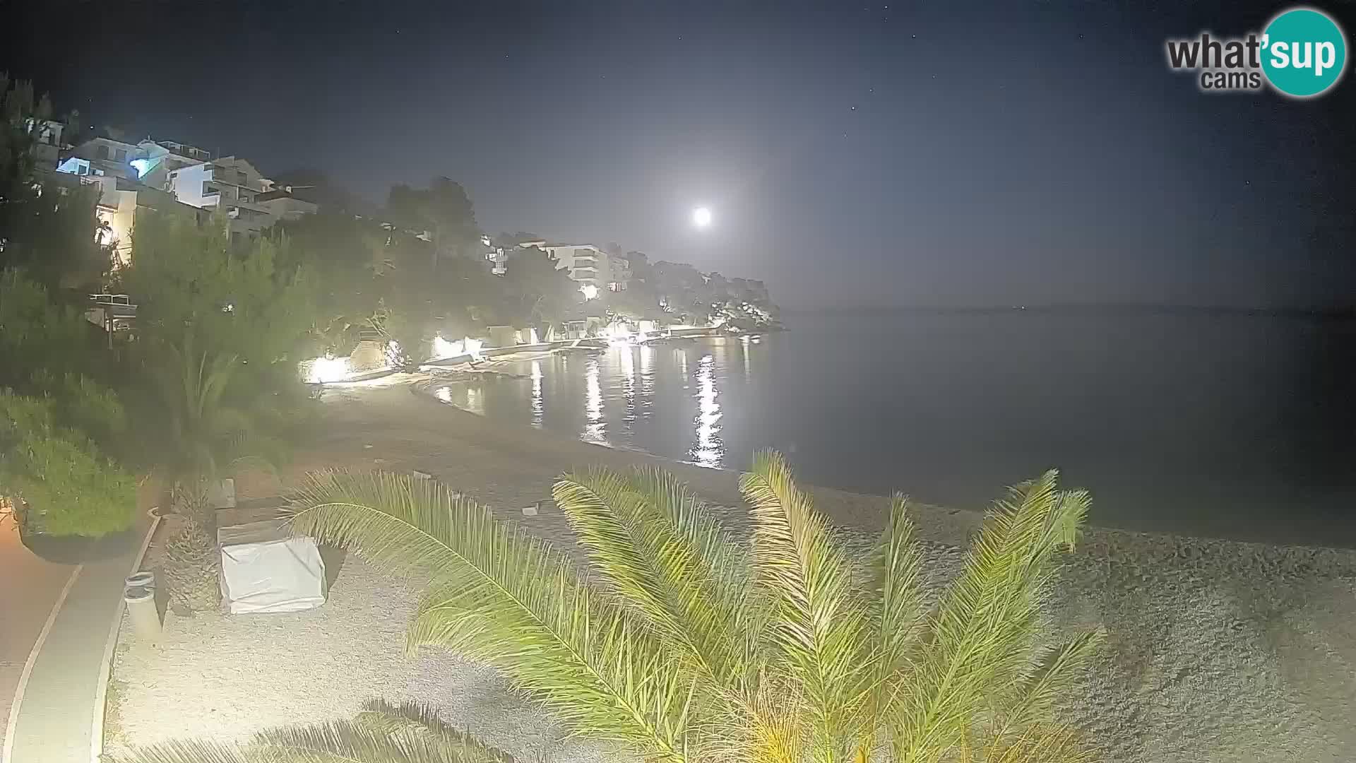Webcam Plage Lučica Brela – Vue en direct sur la côte adriatique