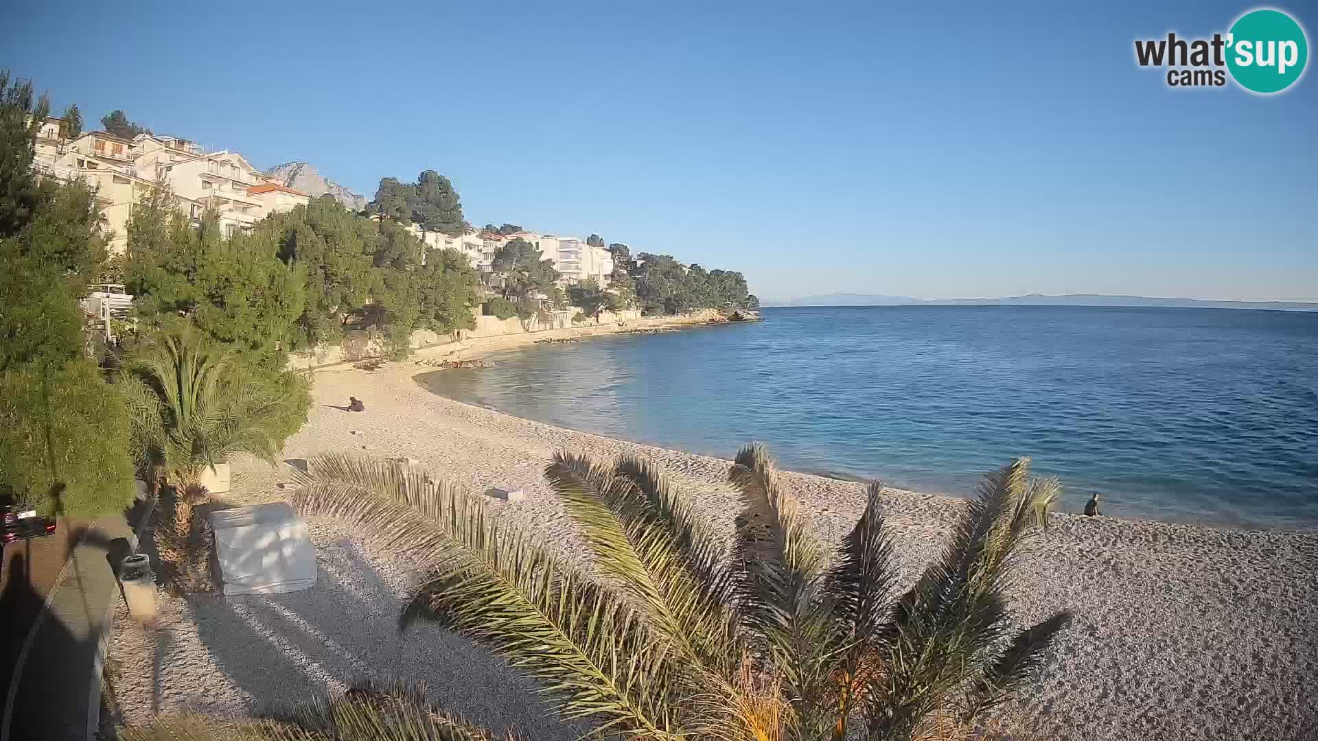 Spletna kamera Plaža Lučica Brela – Pogled v živo na Jadransko obalo