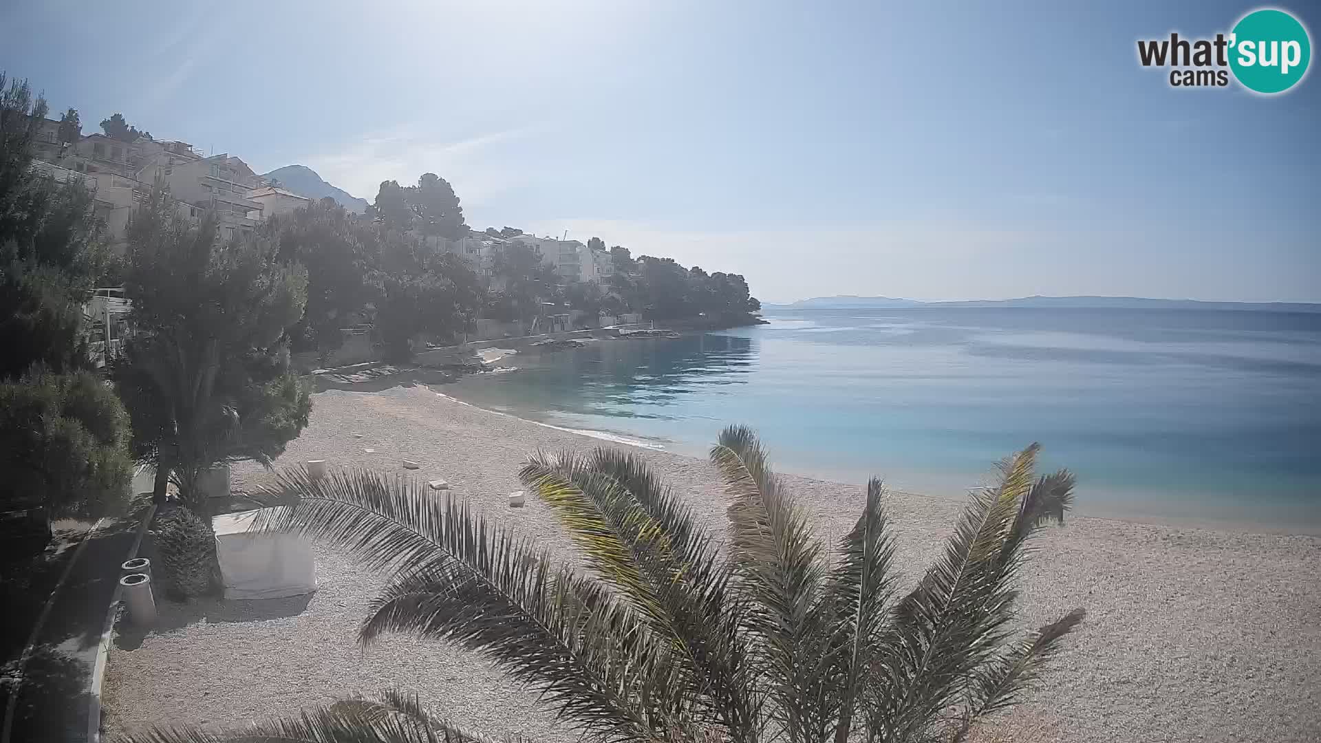 Spletna kamera Plaža Lučica Brela – Pogled v živo na Jadransko obalo