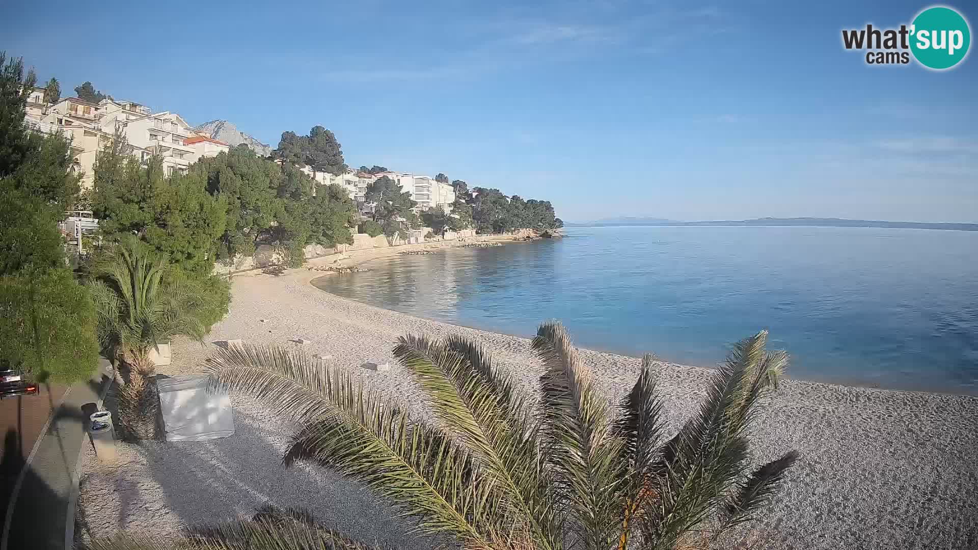 Spletna kamera Plaža Lučica Brela – Pogled v živo na Jadransko obalo