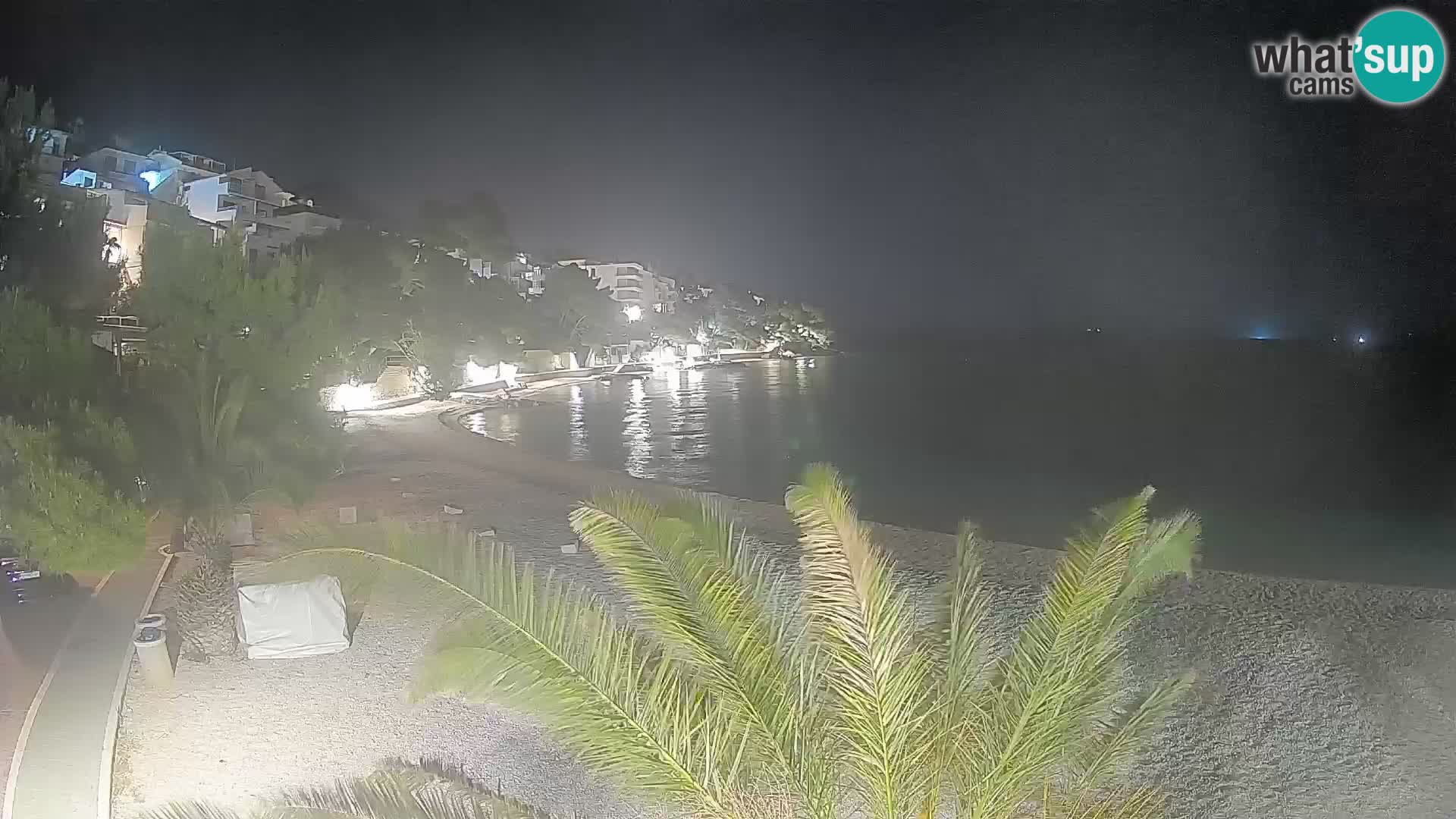 Spletna kamera Plaža Lučica Brela – Pogled v živo na Jadransko obalo