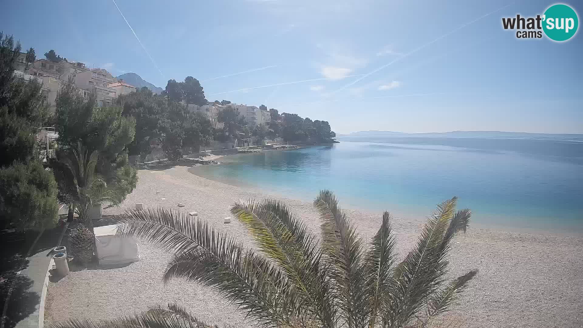 Web kamera Plaža Lučica Brela – Pogled uživo na jadransku obalu