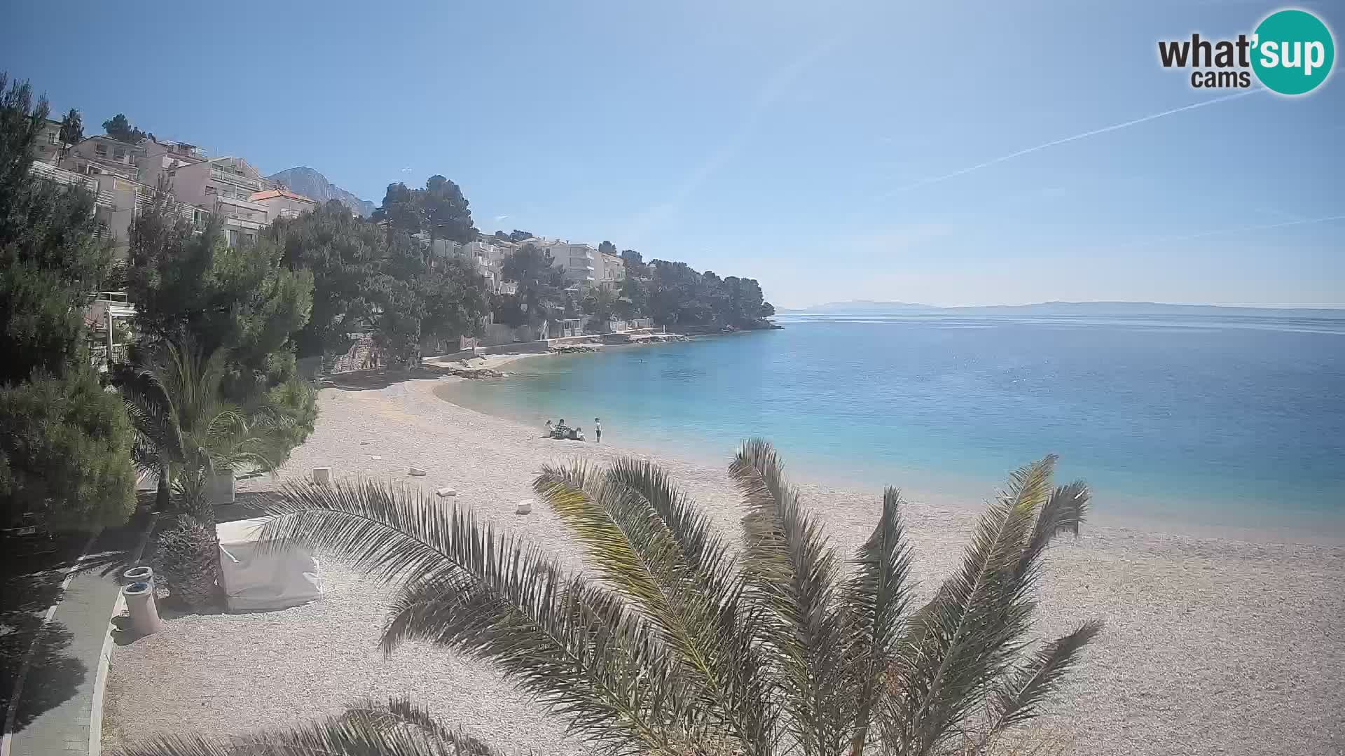 Web kamera Plaža Lučica Brela – Pogled uživo na jadransku obalu