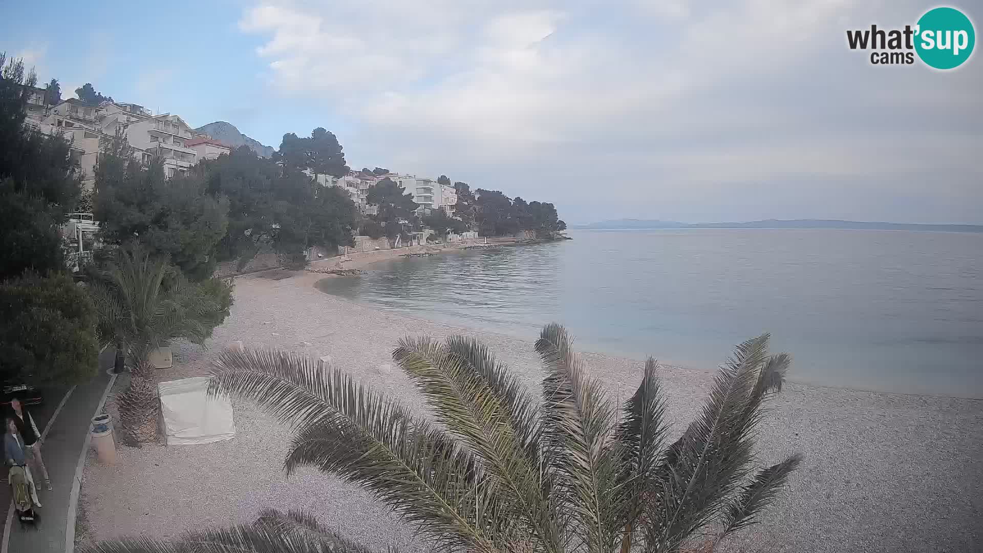 Web kamera Plaža Lučica Brela – Pogled uživo na jadransku obalu