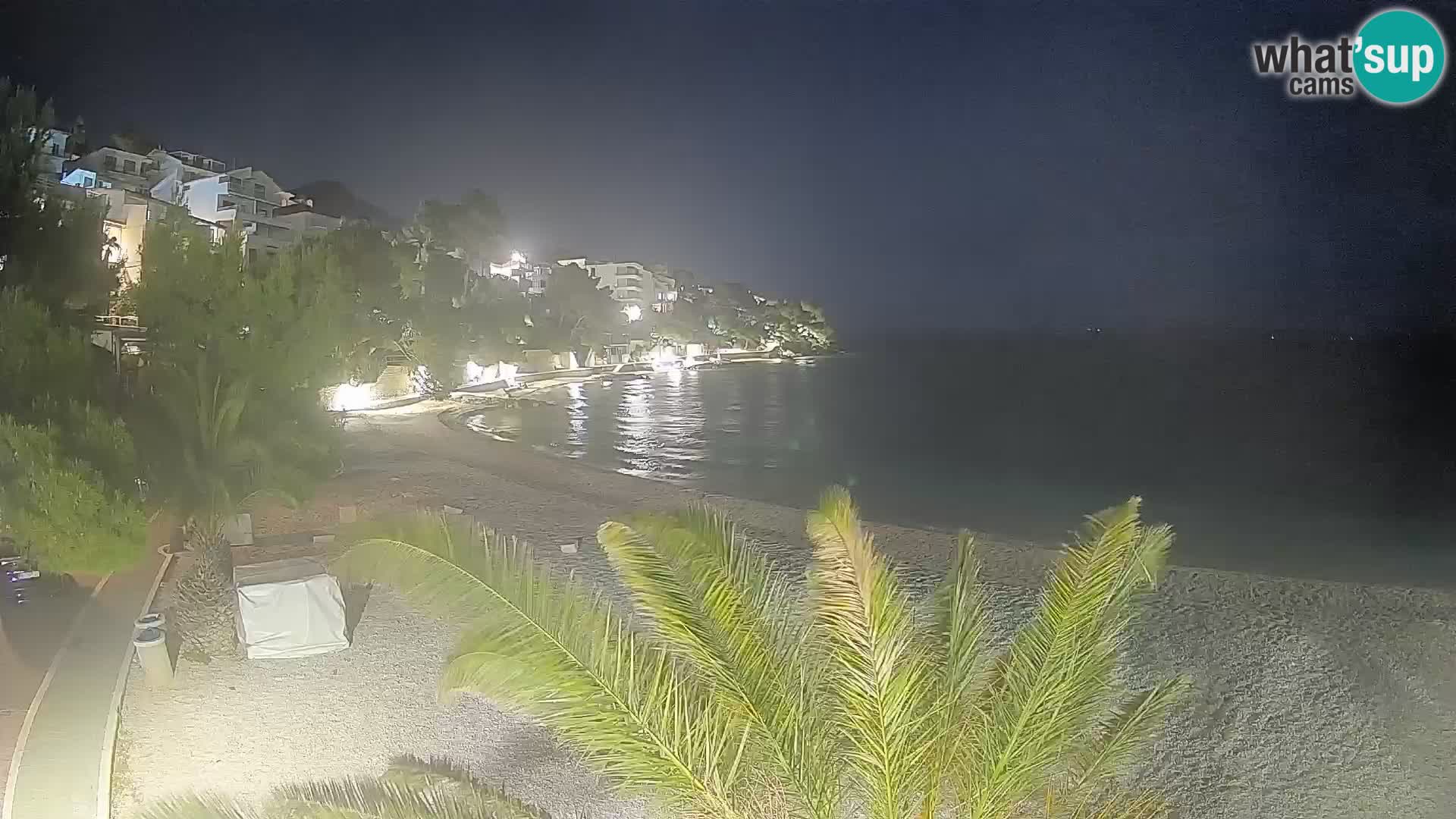 Web kamera Plaža Lučica Brela – Pogled uživo na jadransku obalu