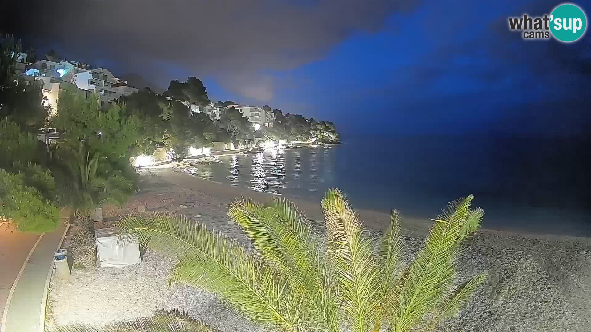 Spletna kamera Plaža Lučica Brela – Pogled v živo na Jadransko obalo