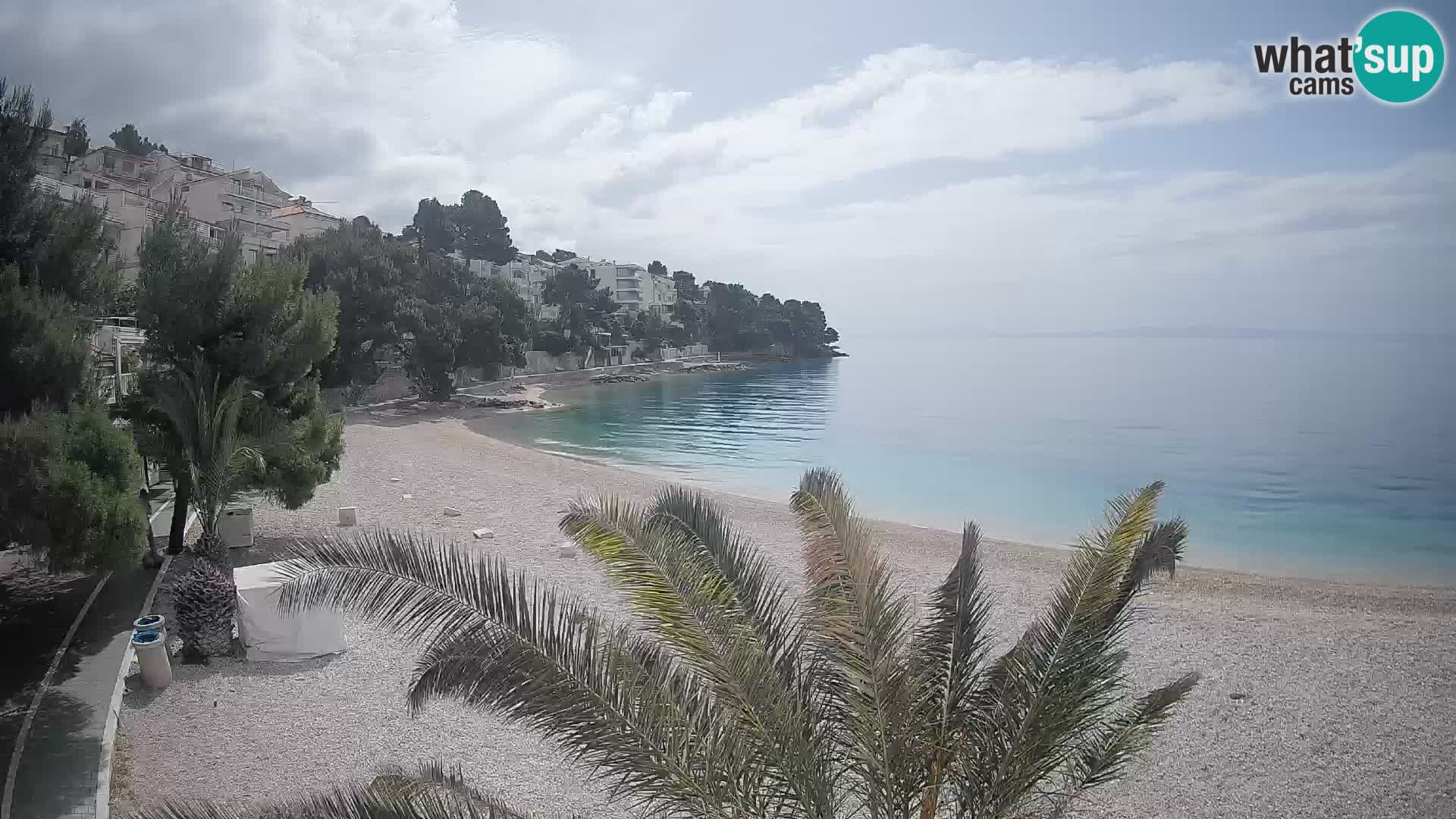 Web kamera Plaža Lučica Brela – Pogled uživo na jadransku obalu