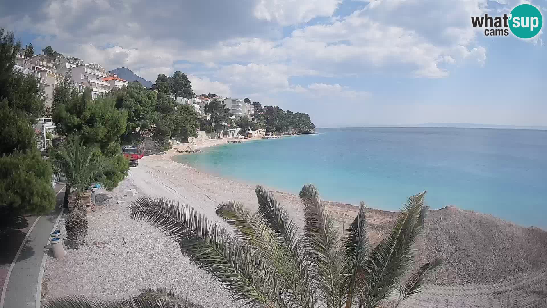 Web kamera Plaža Lučica Brela – Pogled uživo na jadransku obalu