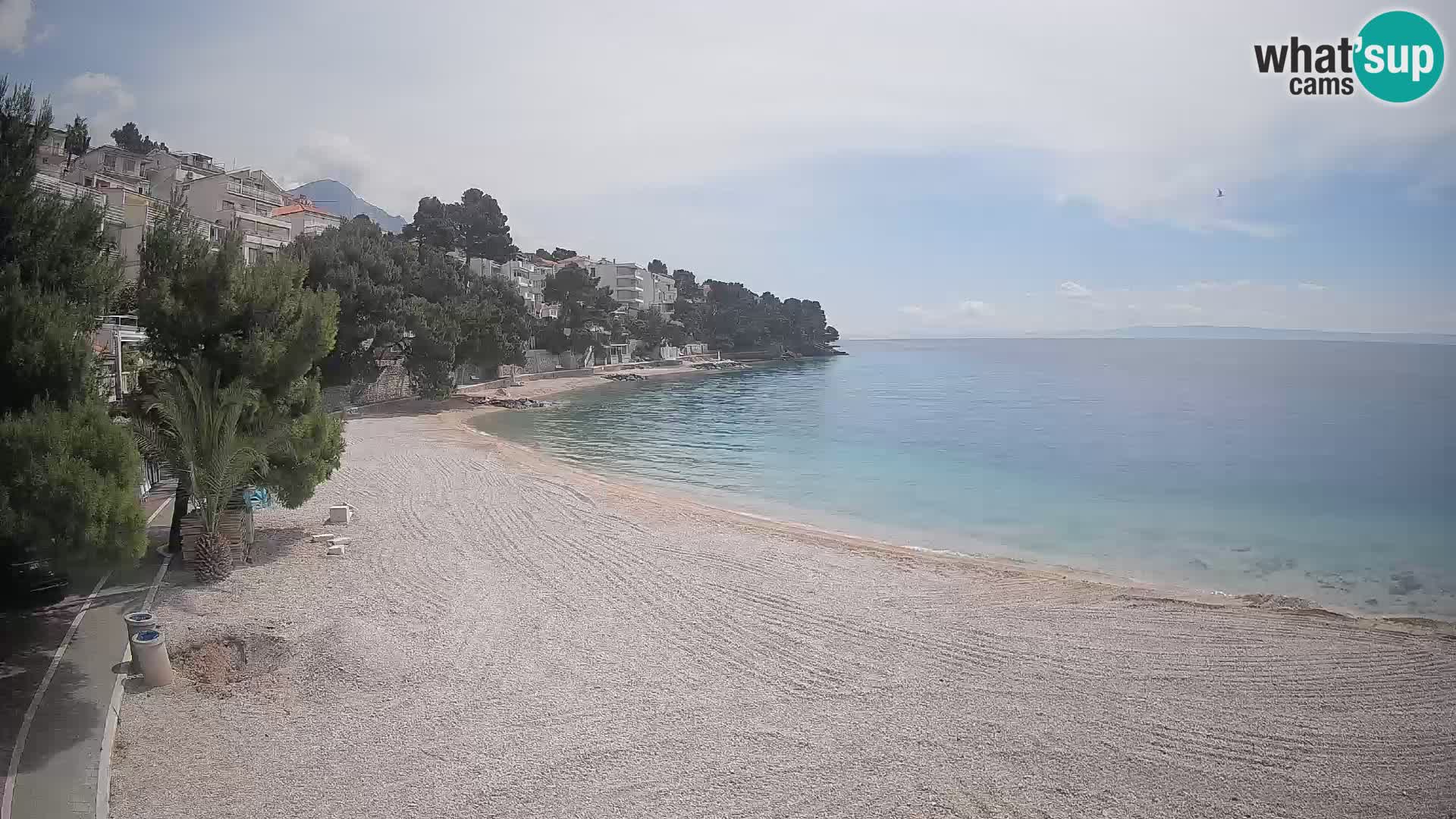 Spletna kamera Plaža Lučica Brela – Pogled v živo na Jadransko obalo