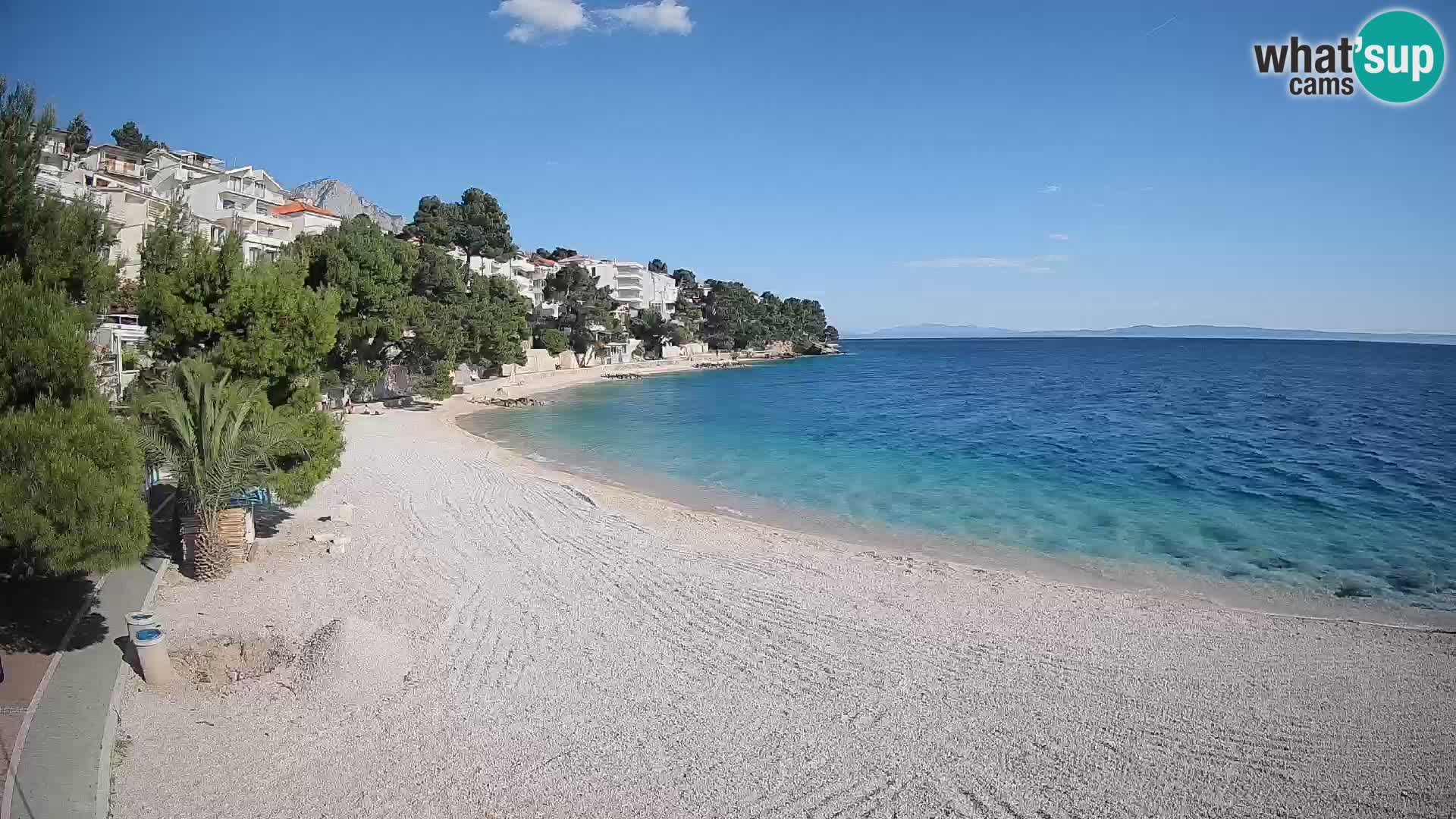 Spletna kamera Plaža Lučica Brela – Pogled v živo na Jadransko obalo