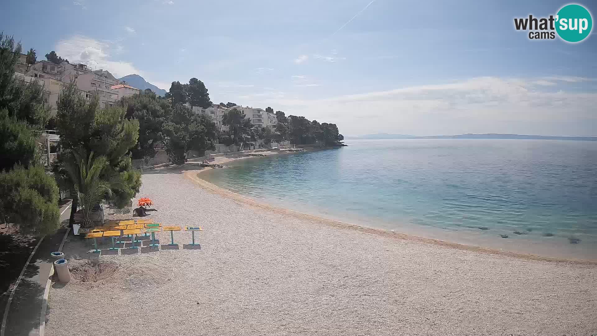 Spletna kamera Plaža Lučica Brela – Pogled v živo na Jadransko obalo