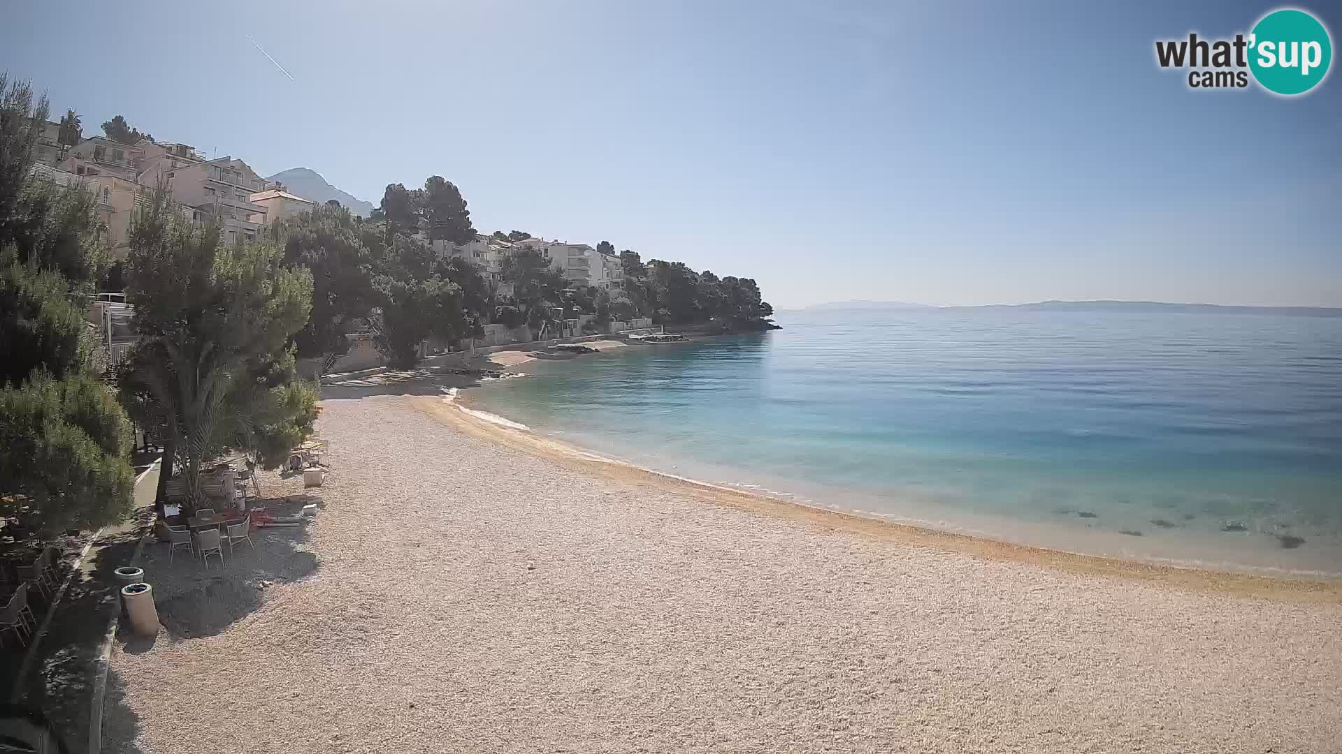 Web kamera Plaža Lučica Brela – Pogled uživo na jadransku obalu