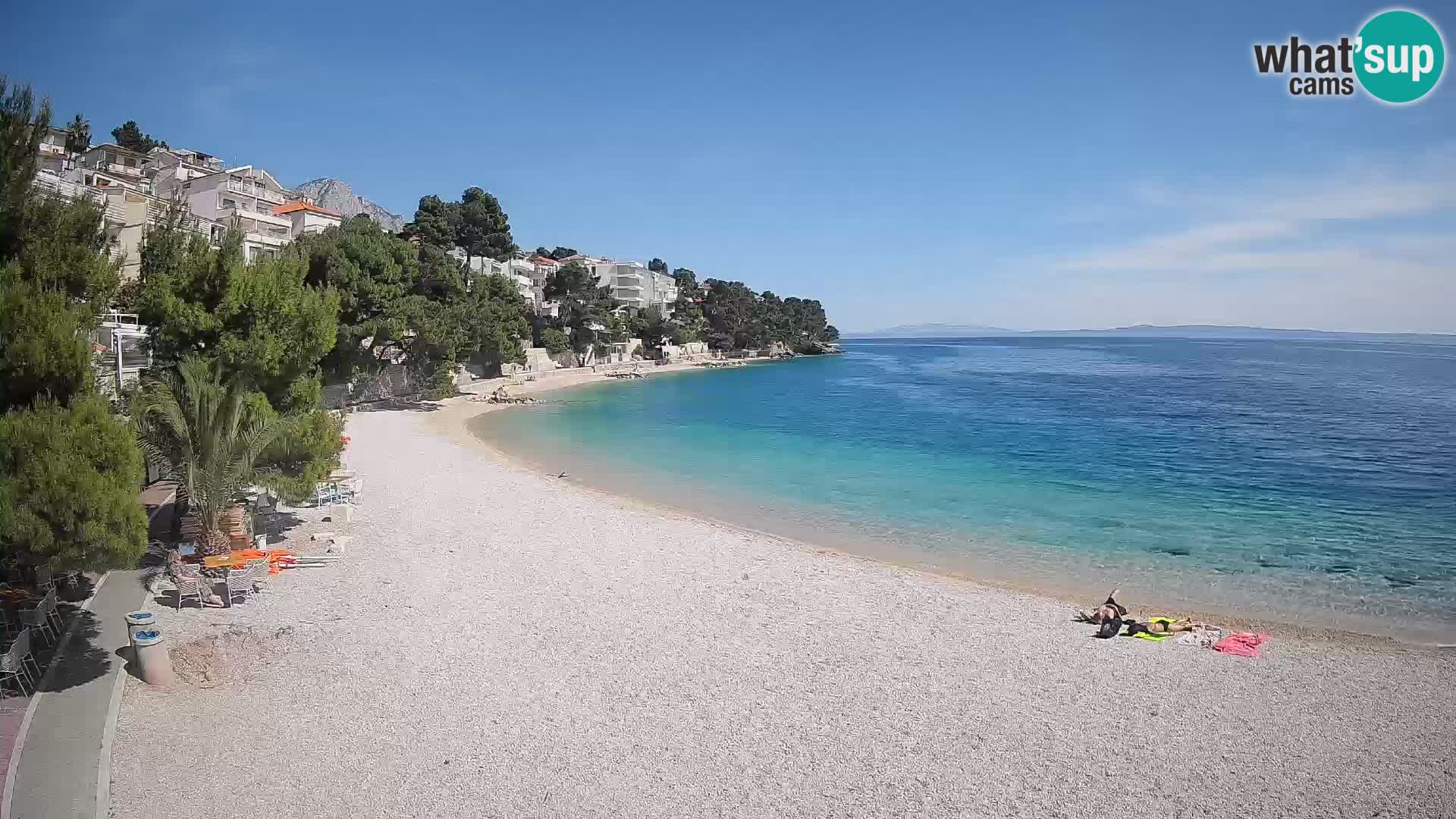 Spletna kamera Plaža Lučica Brela – Pogled v živo na Jadransko obalo