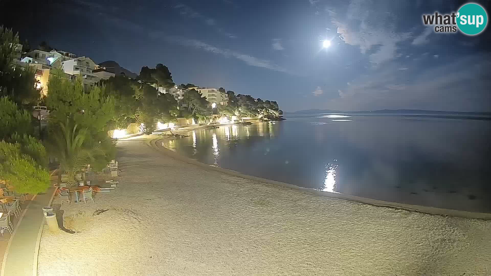 Web kamera Plaža Lučica Brela – Pogled uživo na jadransku obalu