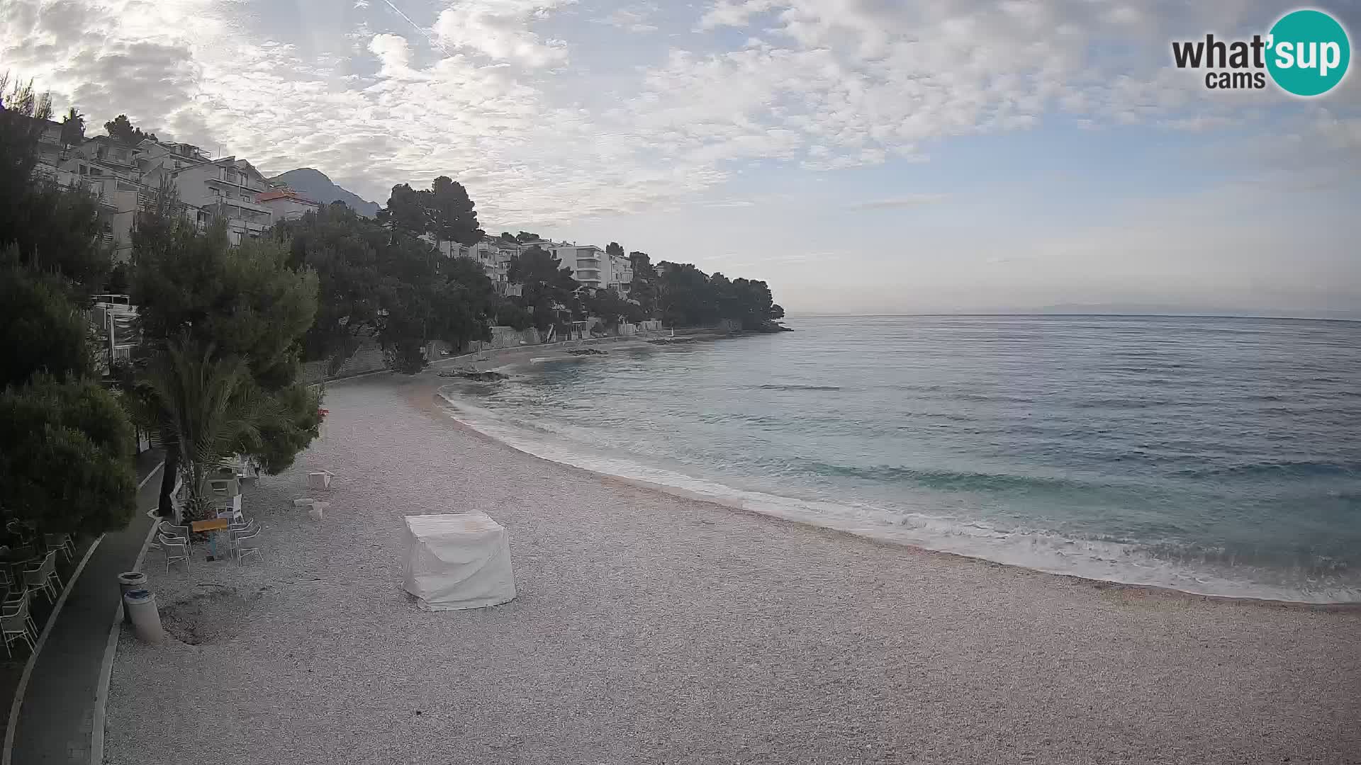 Spletna kamera Plaža Lučica Brela – Pogled v živo na Jadransko obalo