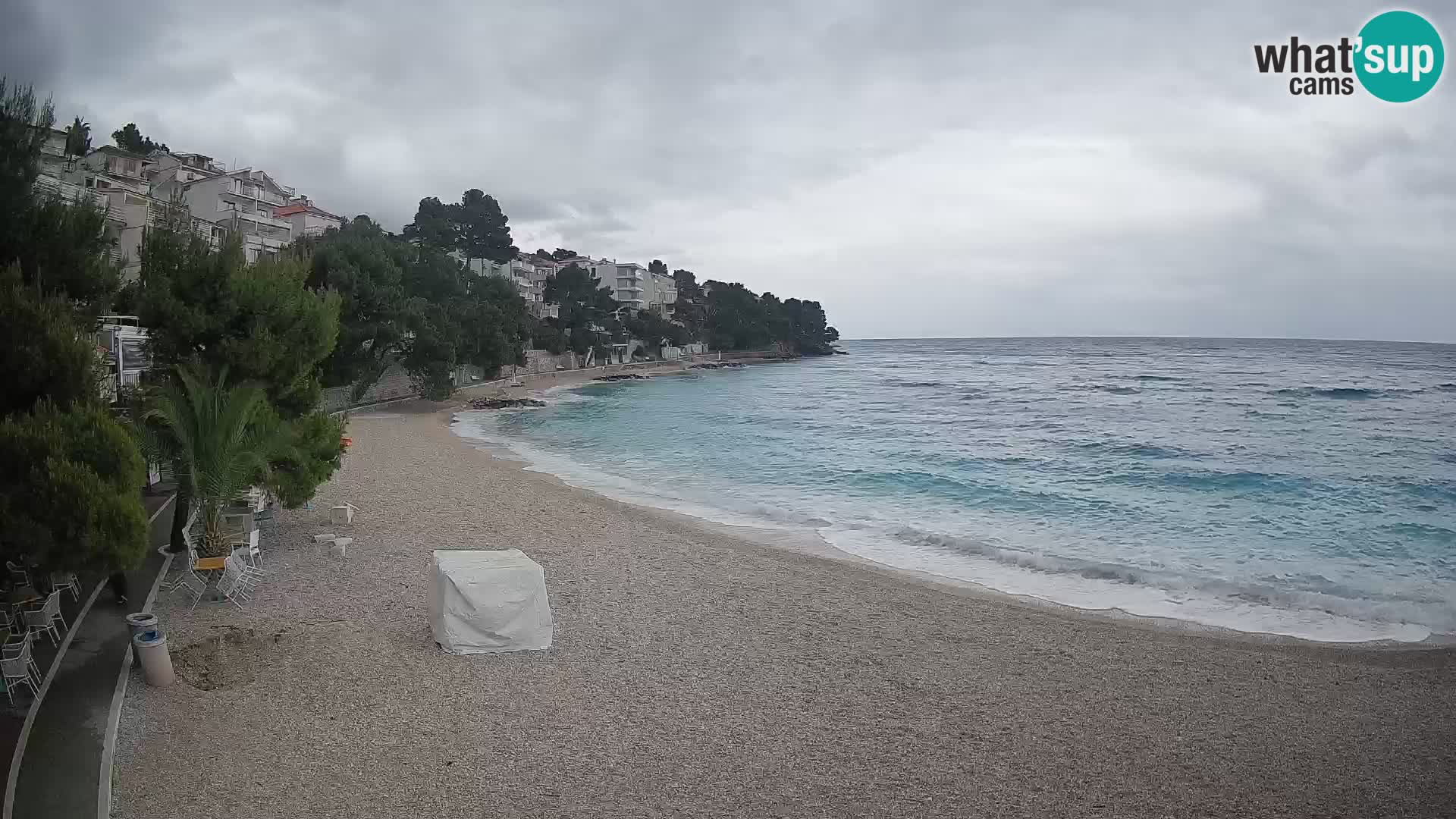 Spletna kamera Plaža Lučica Brela – Pogled v živo na Jadransko obalo