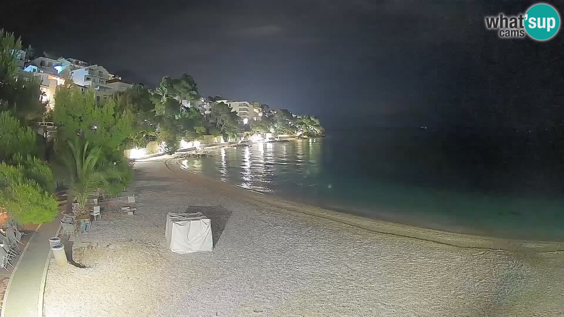 Spletna kamera Plaža Lučica Brela – Pogled v živo na Jadransko obalo