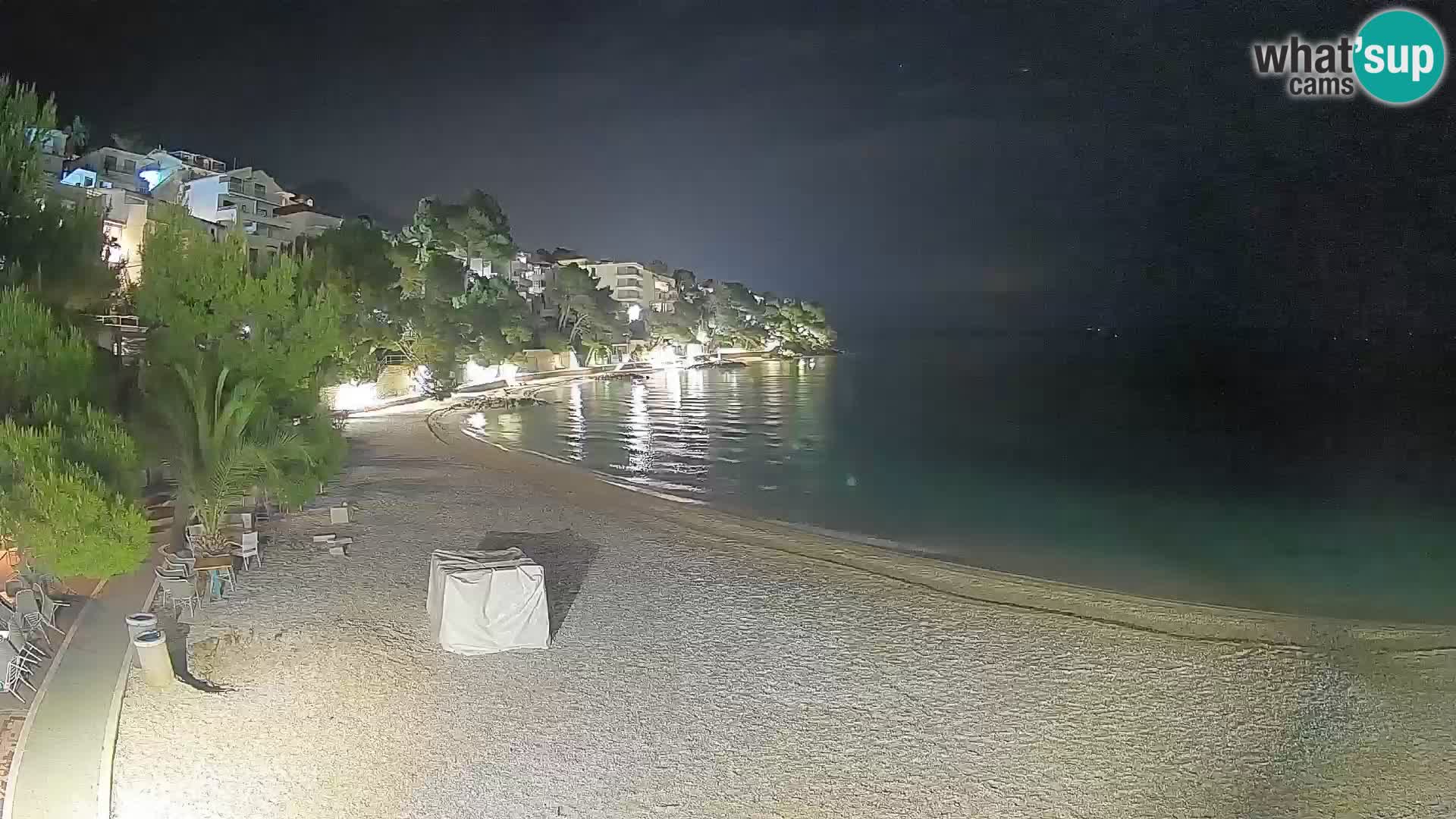 Web kamera Plaža Lučica Brela – Pogled uživo na jadransku obalu