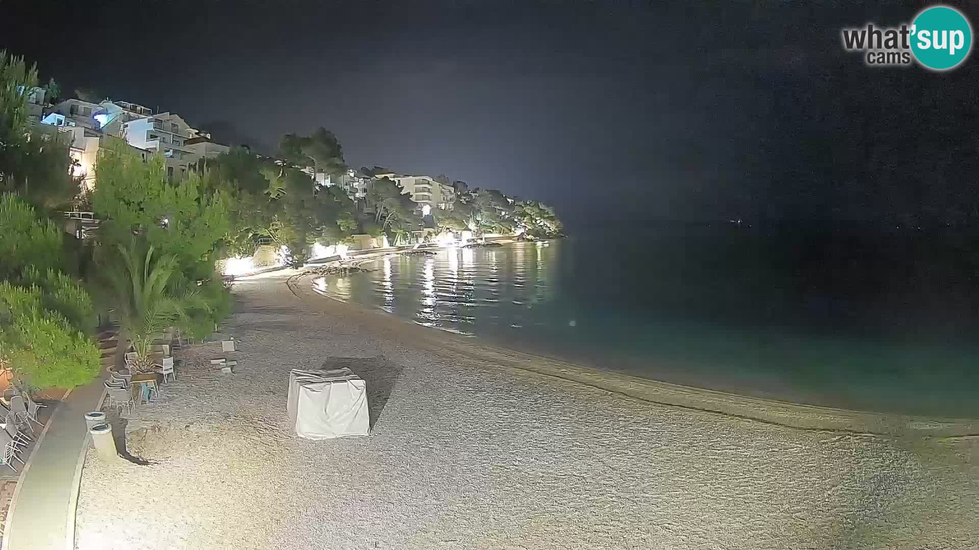 Web kamera Plaža Lučica Brela – Pogled uživo na jadransku obalu