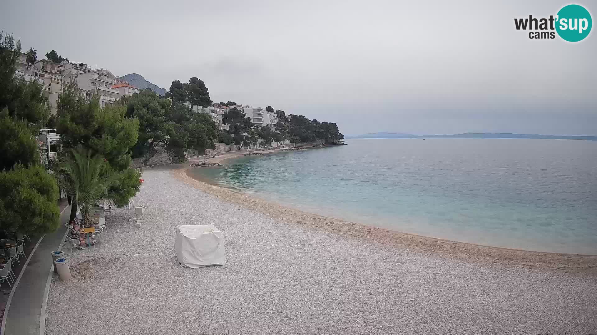 Spletna kamera Plaža Lučica Brela – Pogled v živo na Jadransko obalo