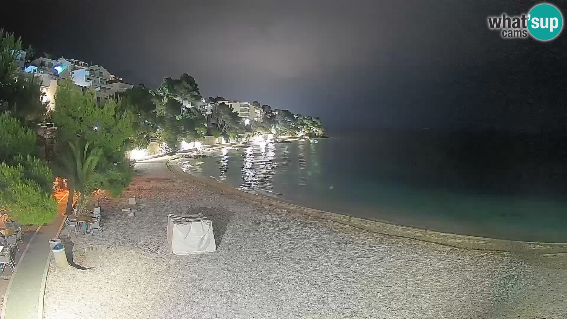 Spletna kamera Plaža Lučica Brela – Pogled v živo na Jadransko obalo