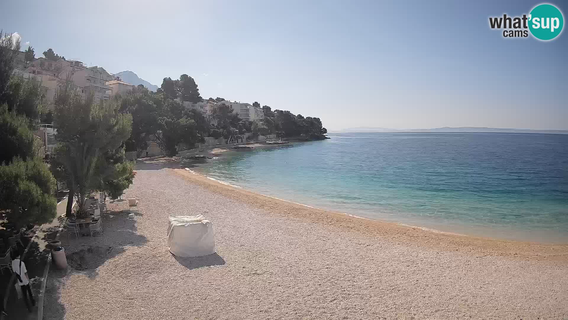 Spletna kamera Plaža Lučica Brela – Pogled v živo na Jadransko obalo