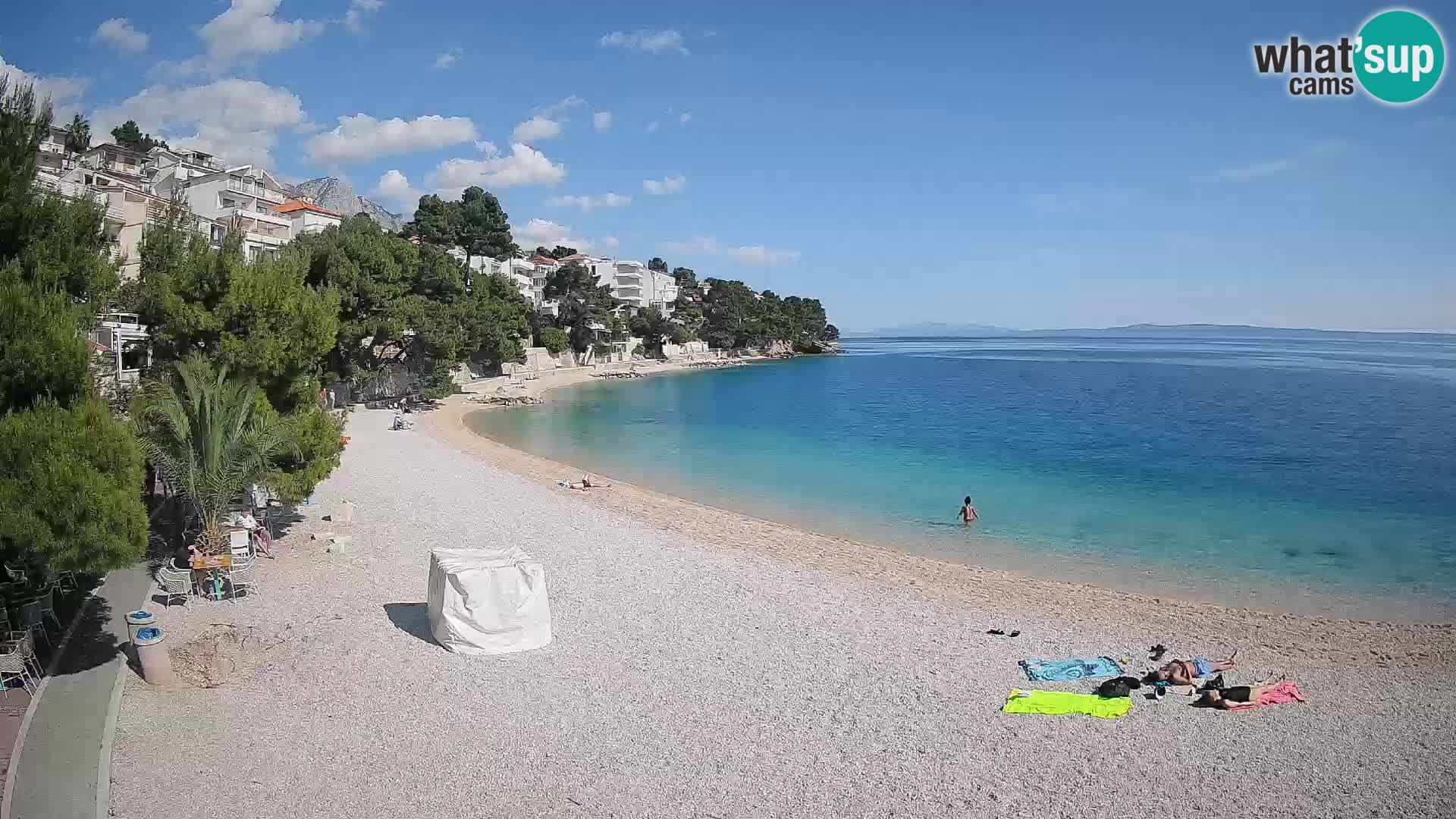 Spletna kamera Plaža Lučica Brela – Pogled v živo na Jadransko obalo