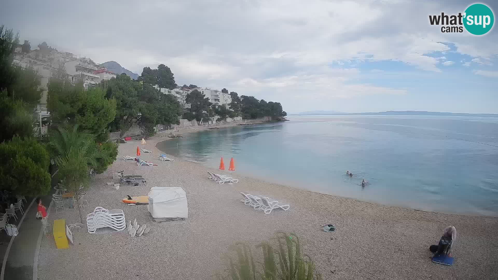 Spletna kamera Plaža Lučica Brela – Pogled v živo na Jadransko obalo