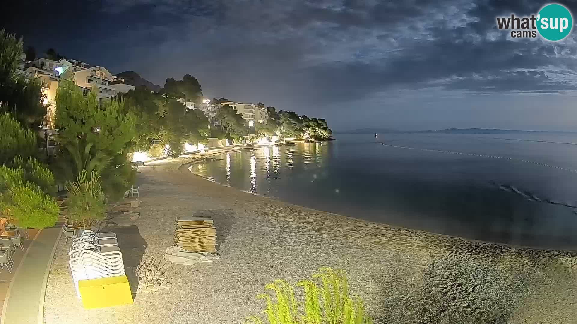 Webcam Lučica Strand Beach Brela – Liveblick von der Adriaküste