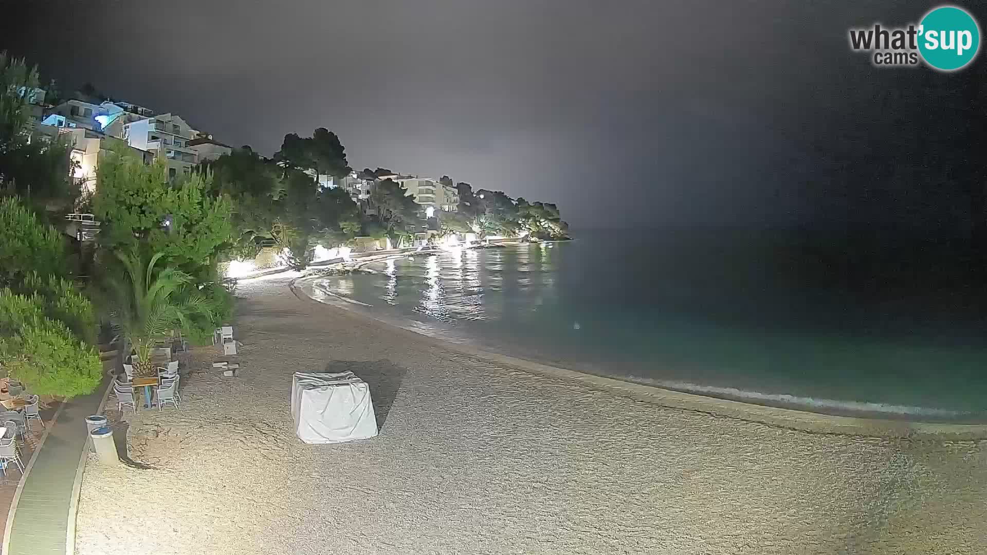 Spletna kamera Plaža Lučica Brela – Pogled v živo na Jadransko obalo