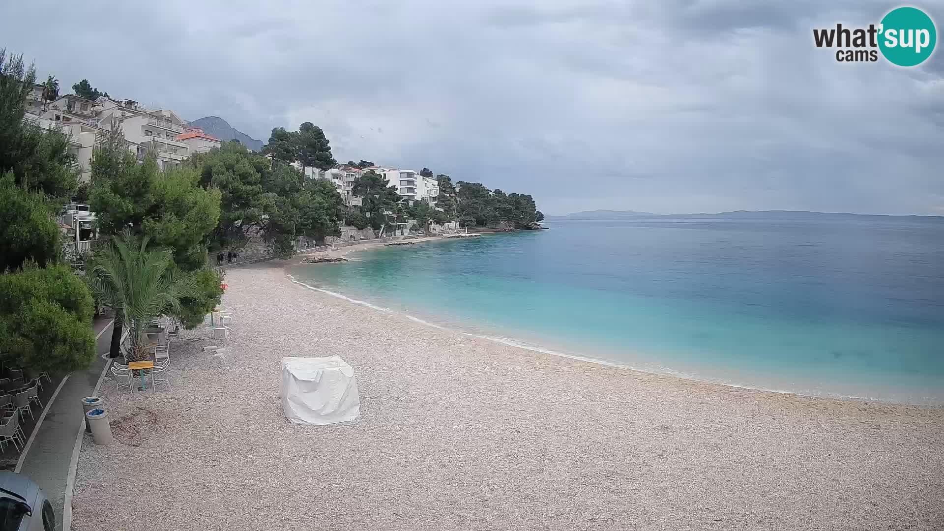Web kamera Plaža Lučica Brela – Pogled uživo na jadransku obalu