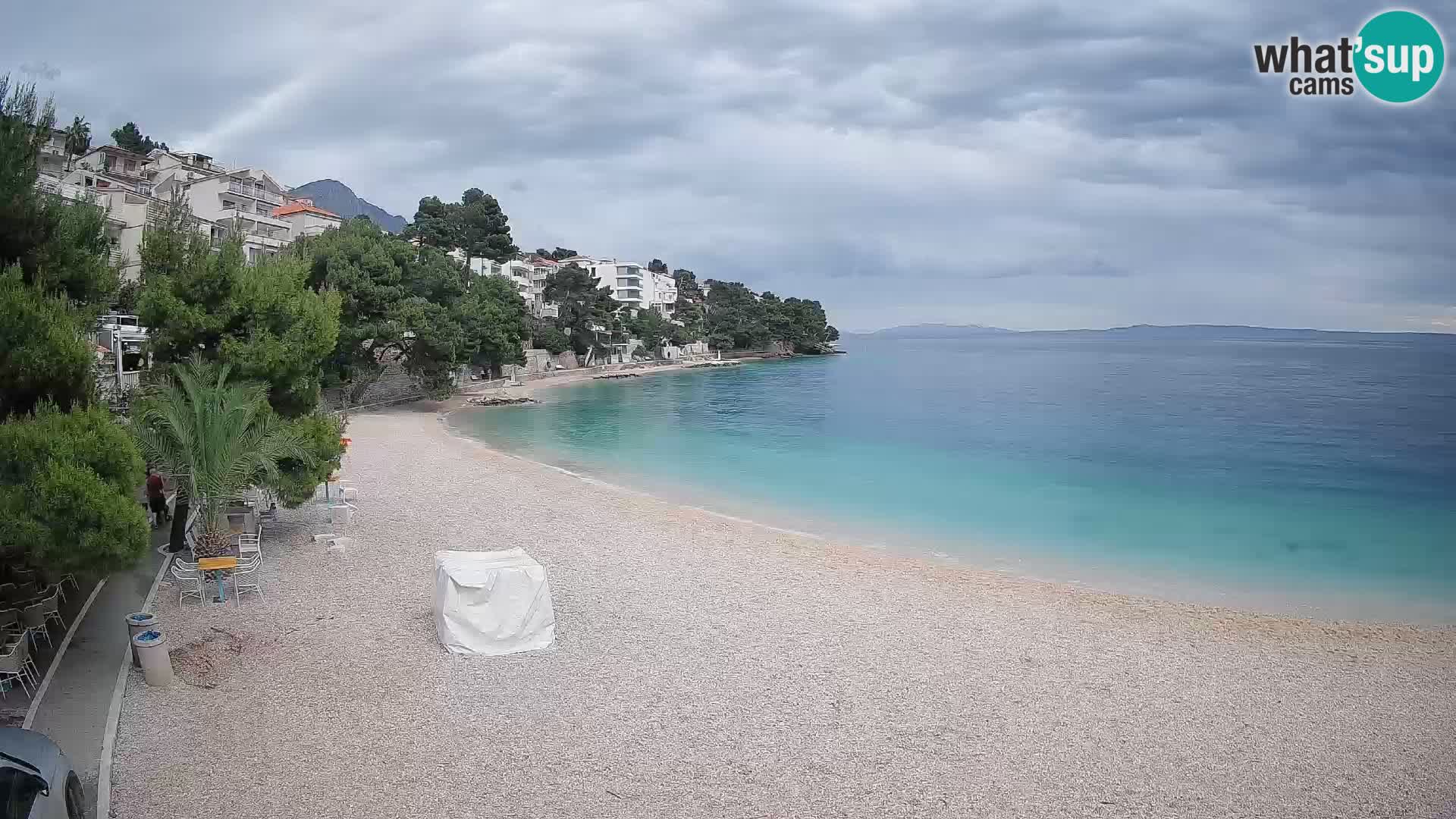 Web kamera Plaža Lučica Brela – Pogled uživo na jadransku obalu