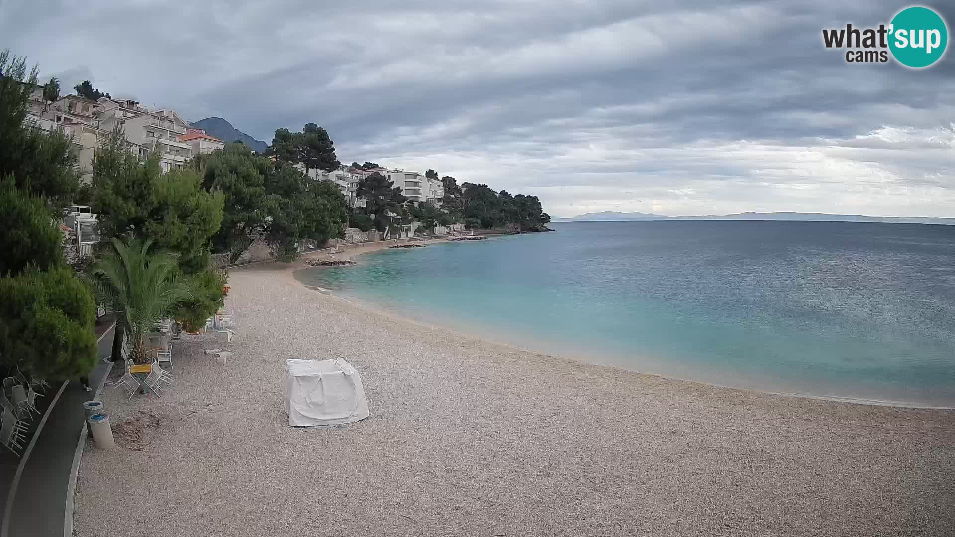 Spletna kamera Plaža Lučica Brela – Pogled v živo na Jadransko obalo