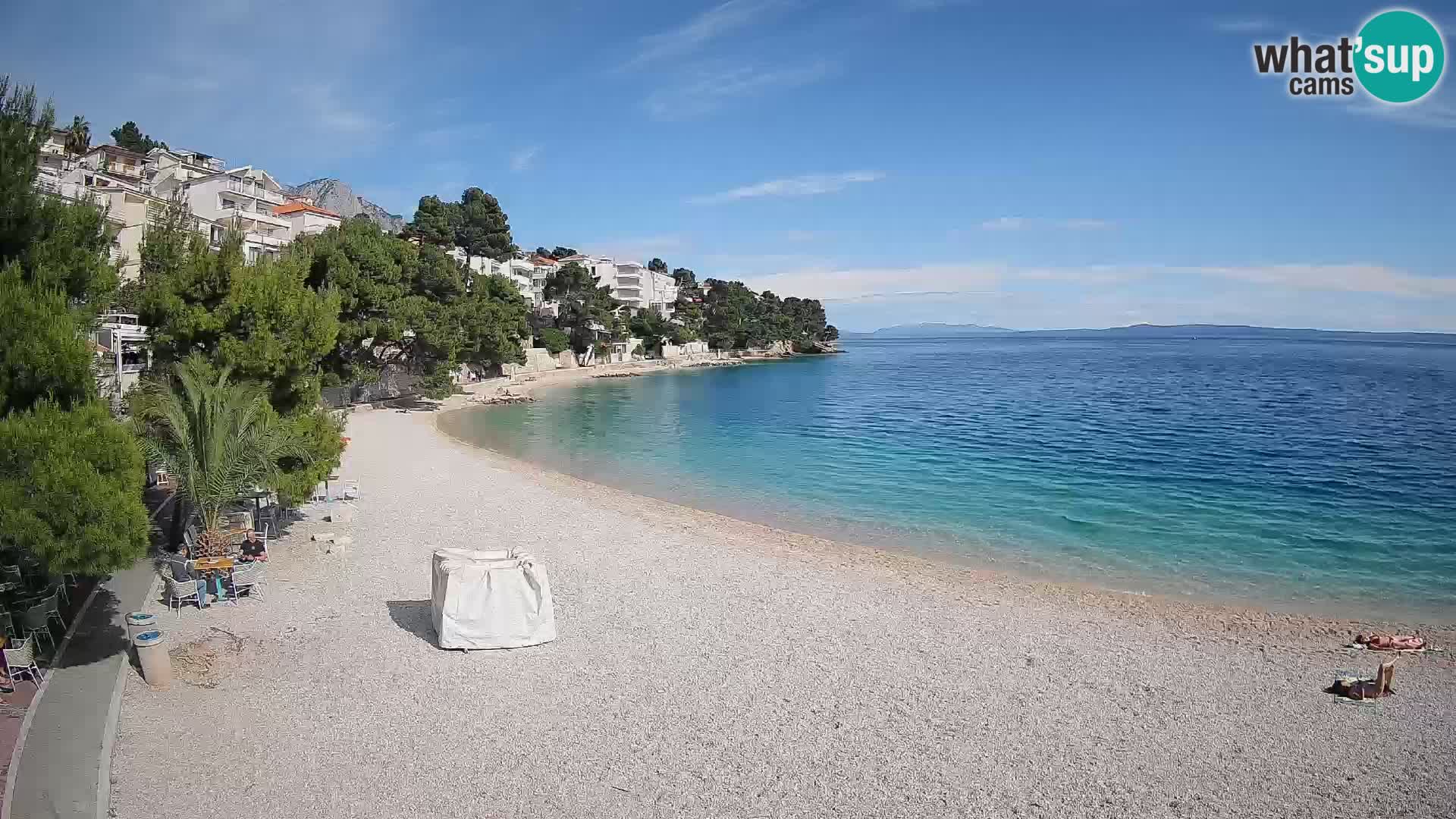 Web kamera Plaža Lučica Brela – Pogled uživo na jadransku obalu