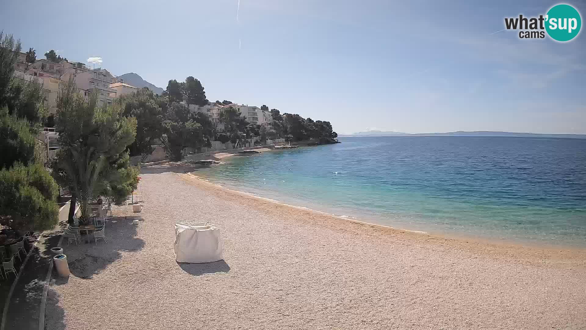 Web kamera Plaža Lučica Brela – Pogled uživo na jadransku obalu