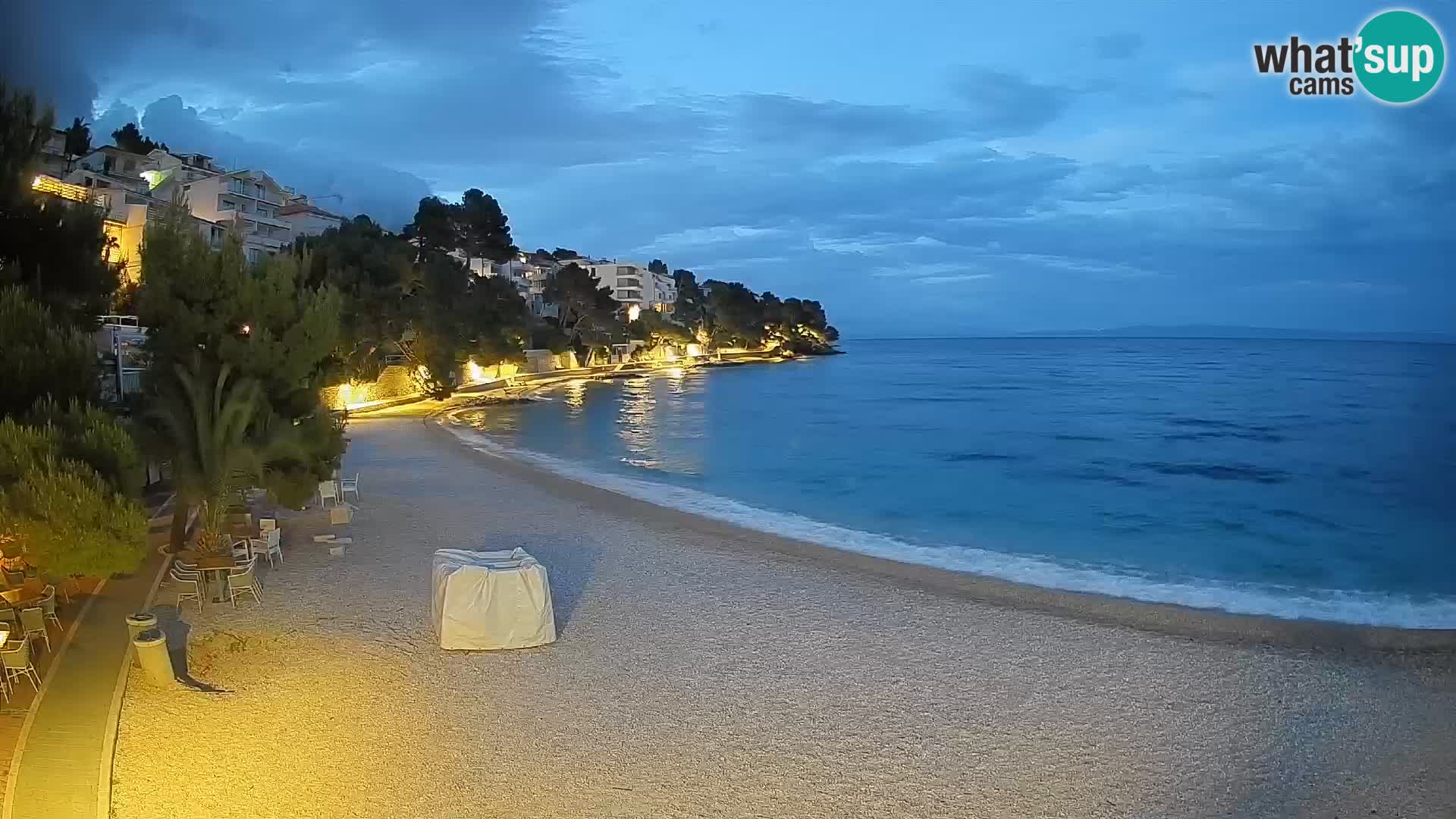 Web kamera Plaža Lučica Brela – Pogled uživo na jadransku obalu