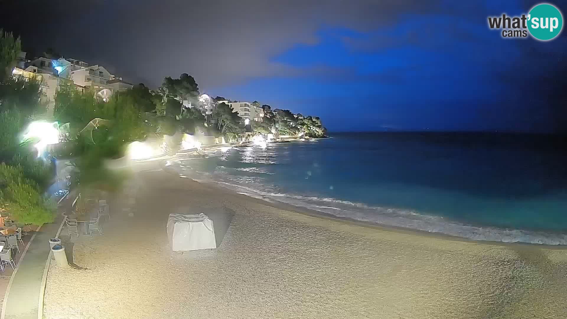 Spletna kamera Plaža Lučica Brela – Pogled v živo na Jadransko obalo