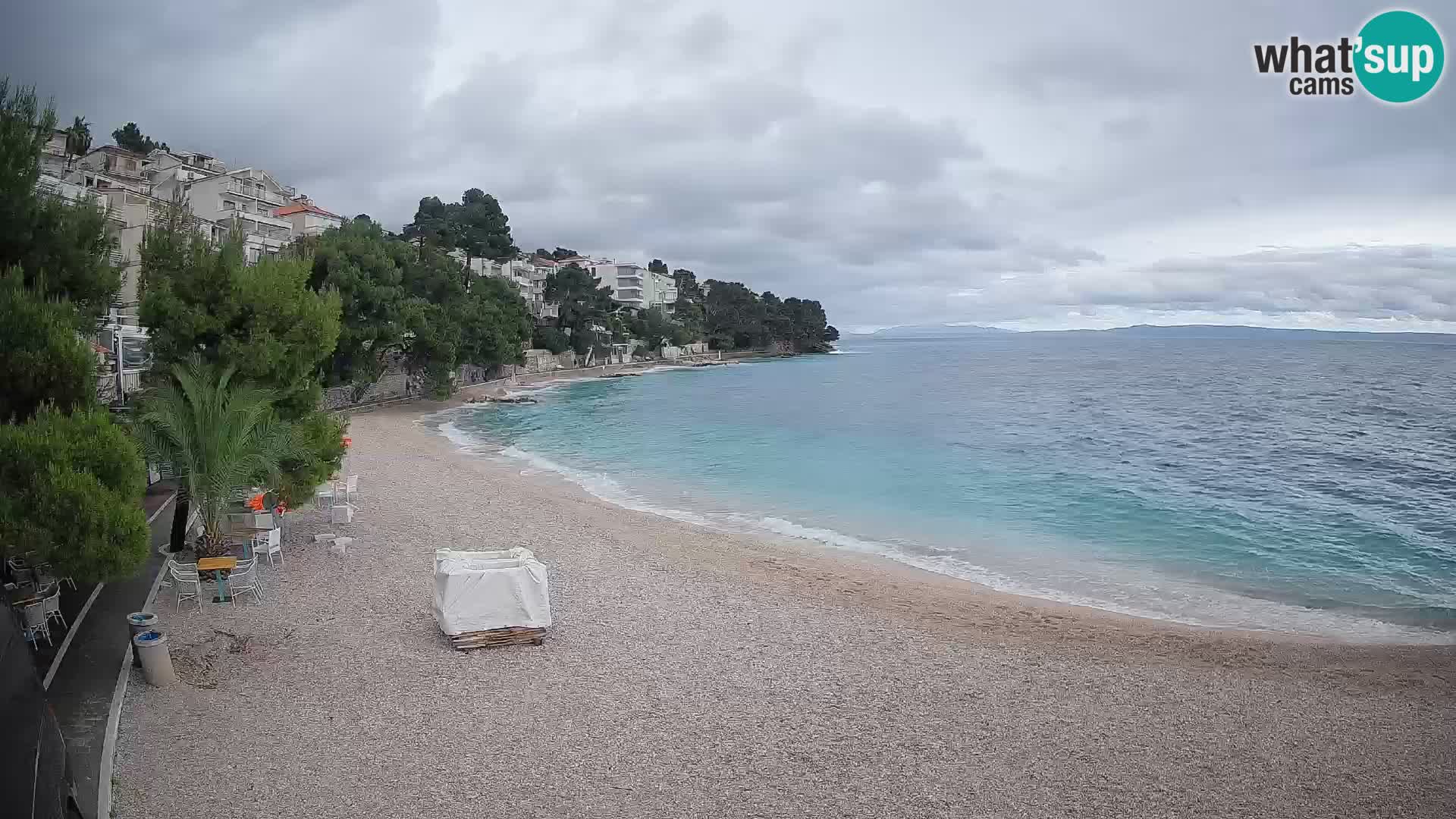 Web kamera Plaža Lučica Brela – Pogled uživo na jadransku obalu