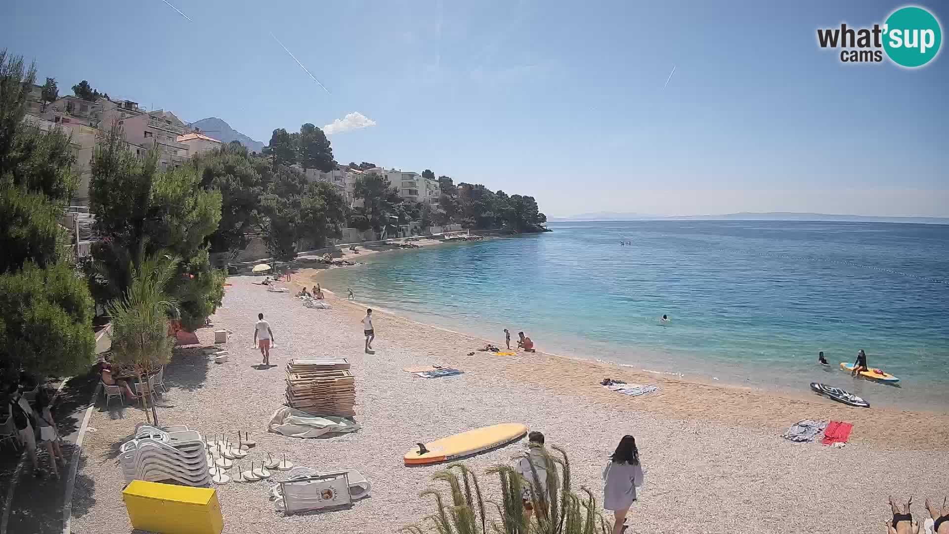 Spletna kamera Plaža Lučica Brela – Pogled v živo na Jadransko obalo